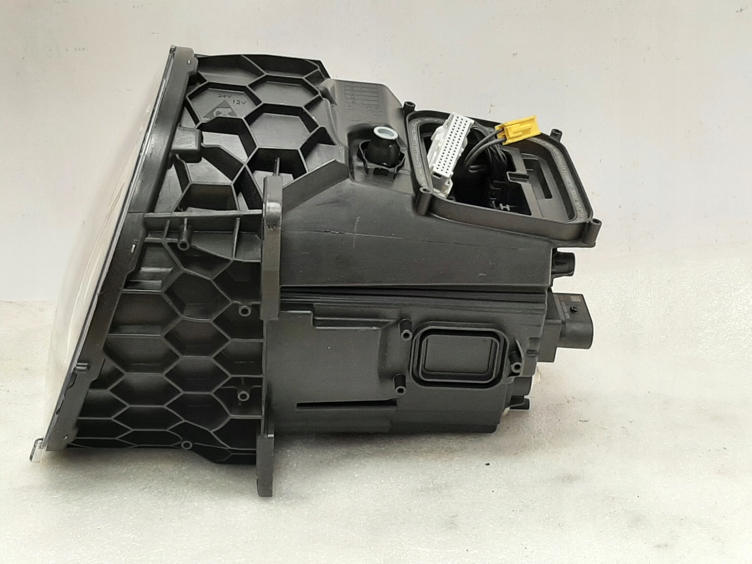Mercedes G class W463 lamp, front left, LED Multibeam - galeria