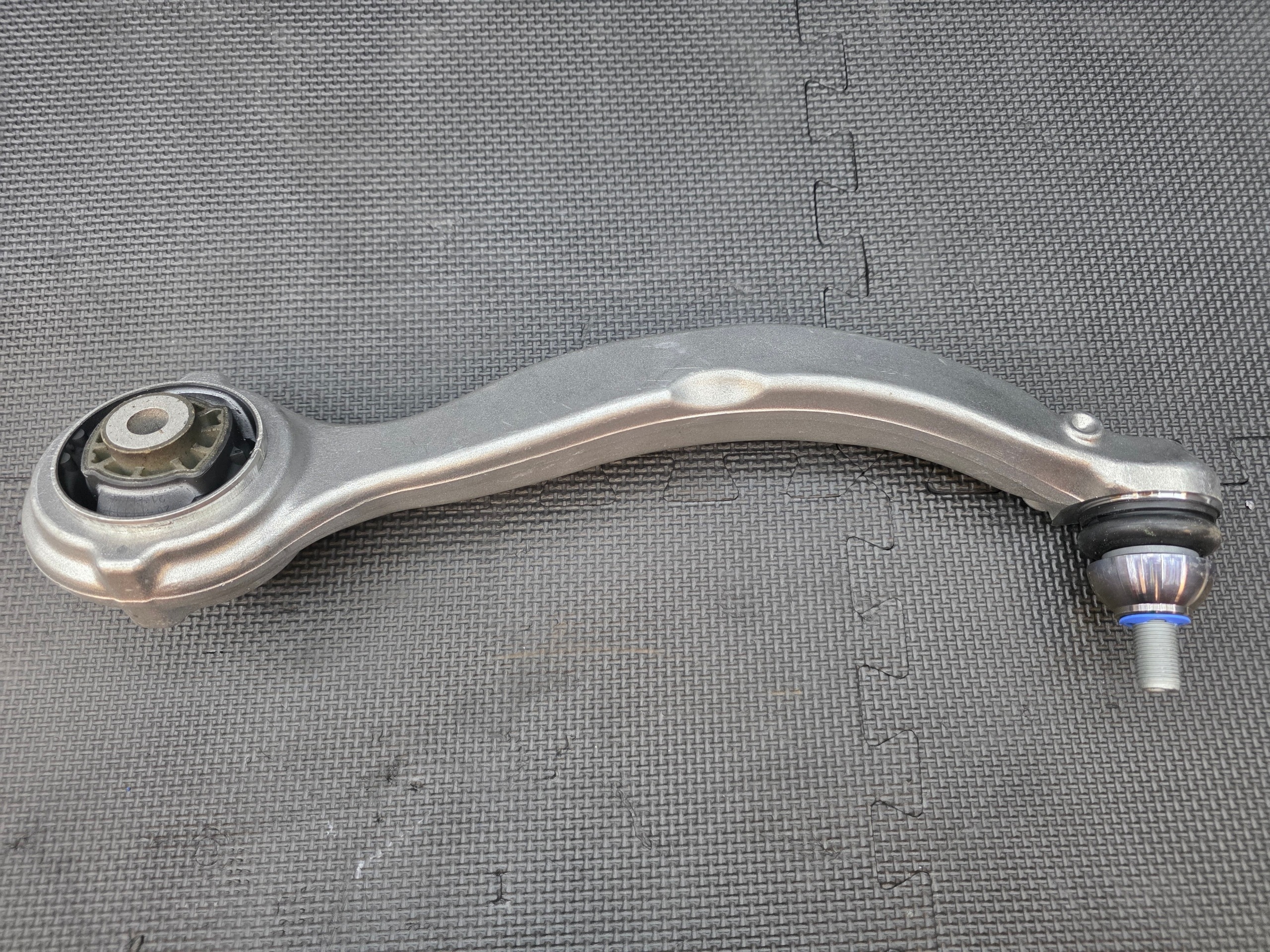 Wahacz Przedni Prawy Mercedes W254 A2543303201 - galeria