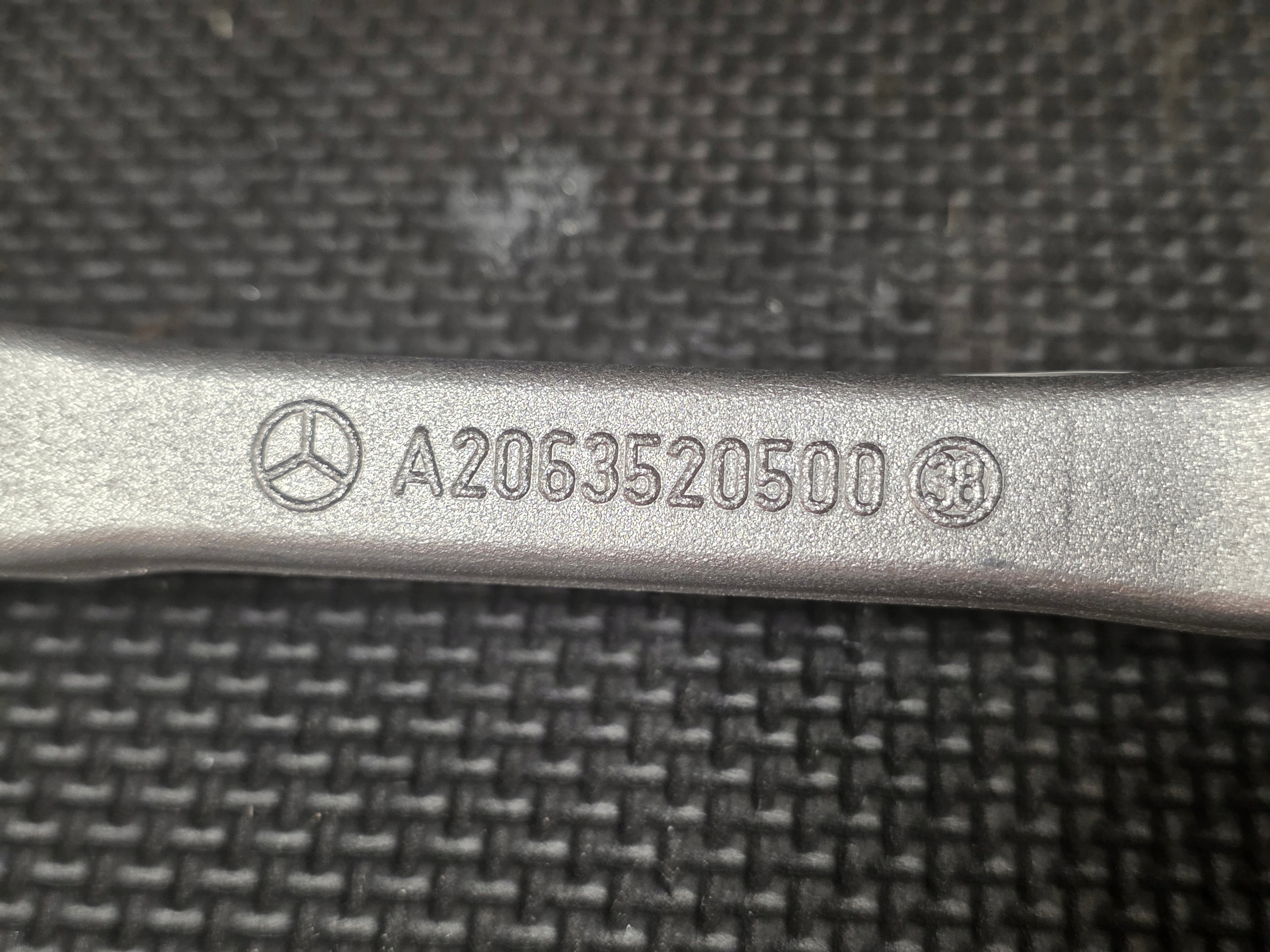 Wahacz Tył Tylny Lewy Prawy Mercedes W206 W254 GLC A2063520500 - galeria
