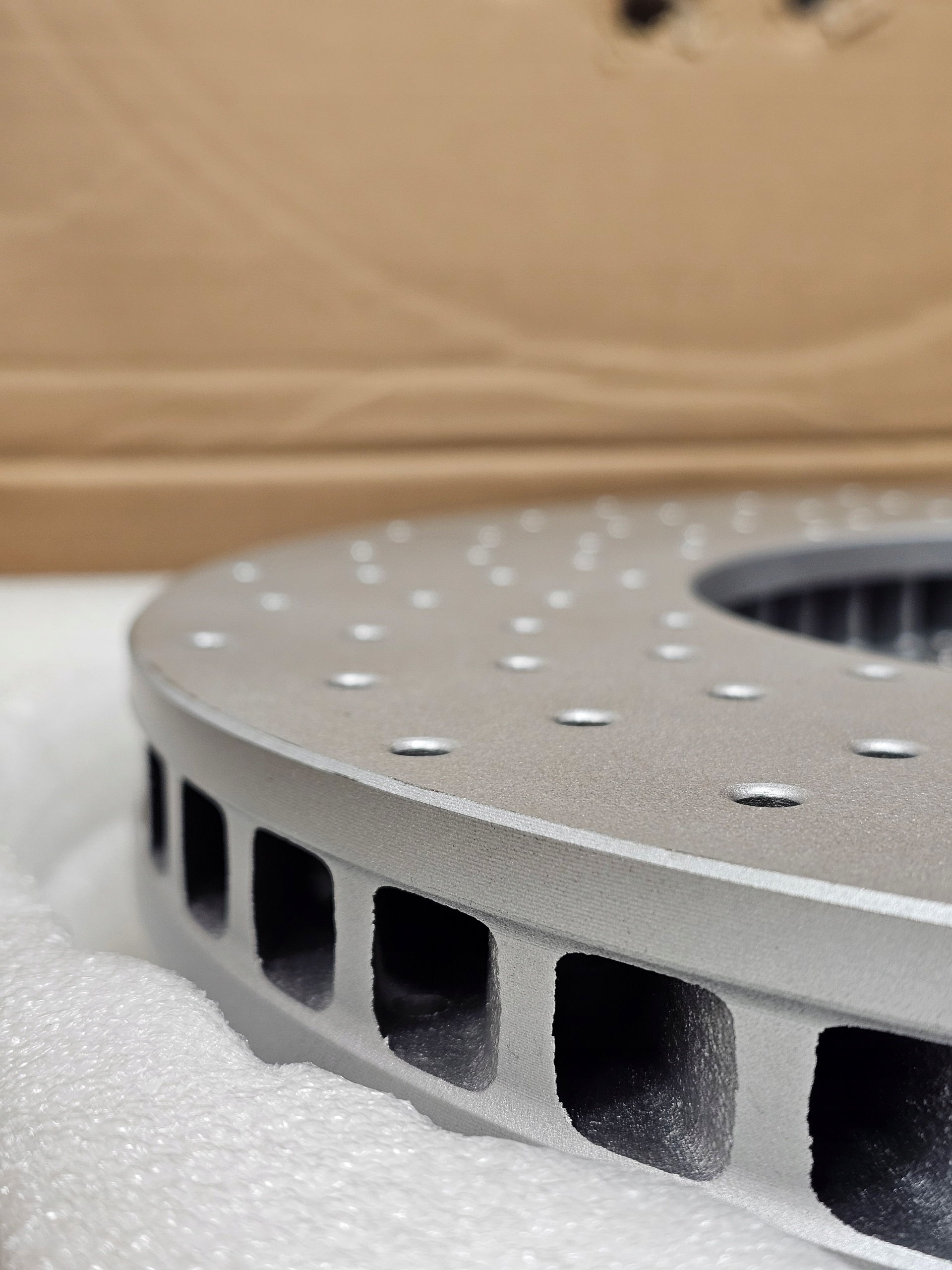 Conversion CERAMIC -> STEEL Set of discs and pads for Ferrari 488 GTB Pista - galeria