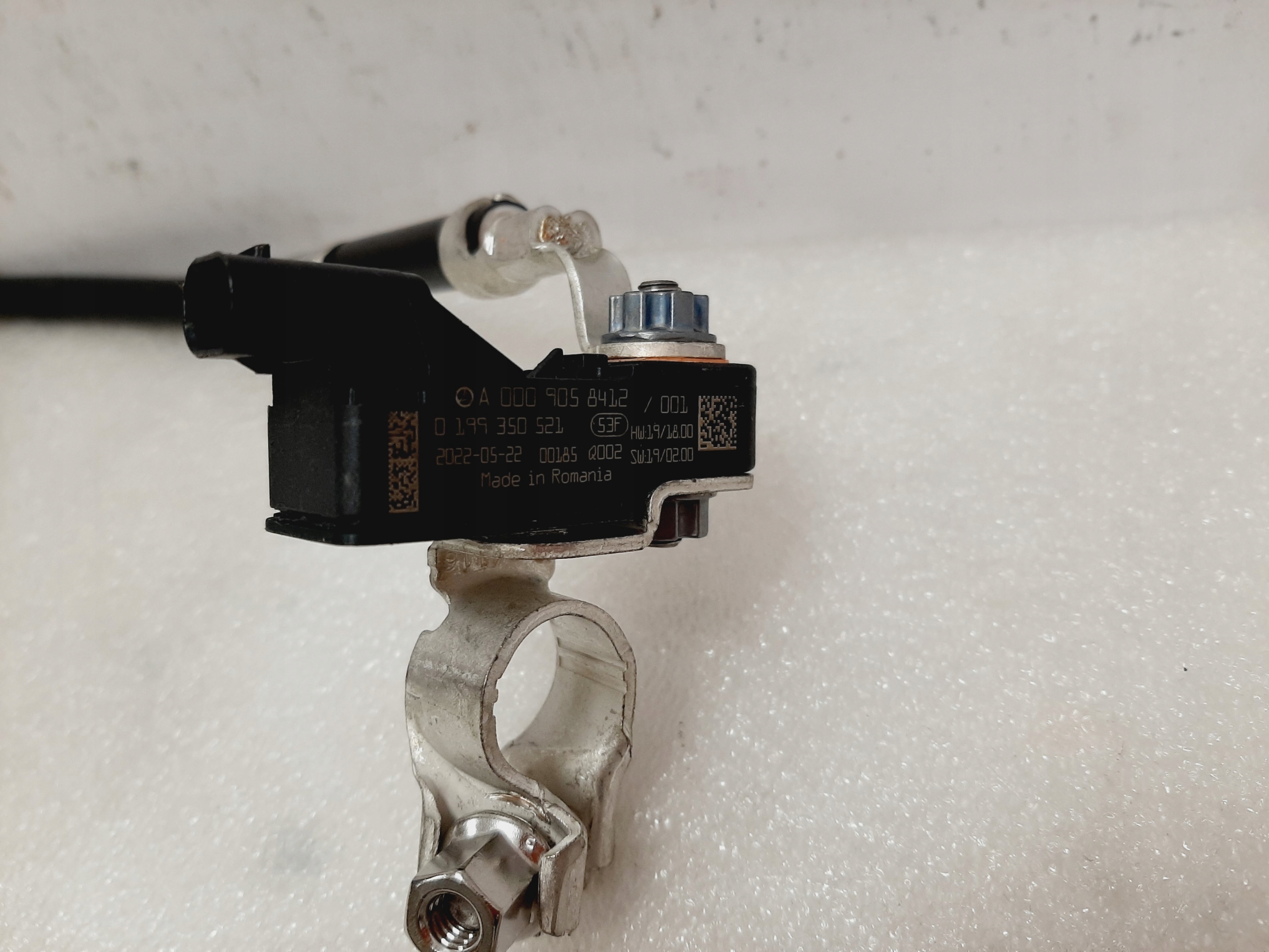 Minus Terminal Battery Sensor Mercedes W205 W238 - galeria