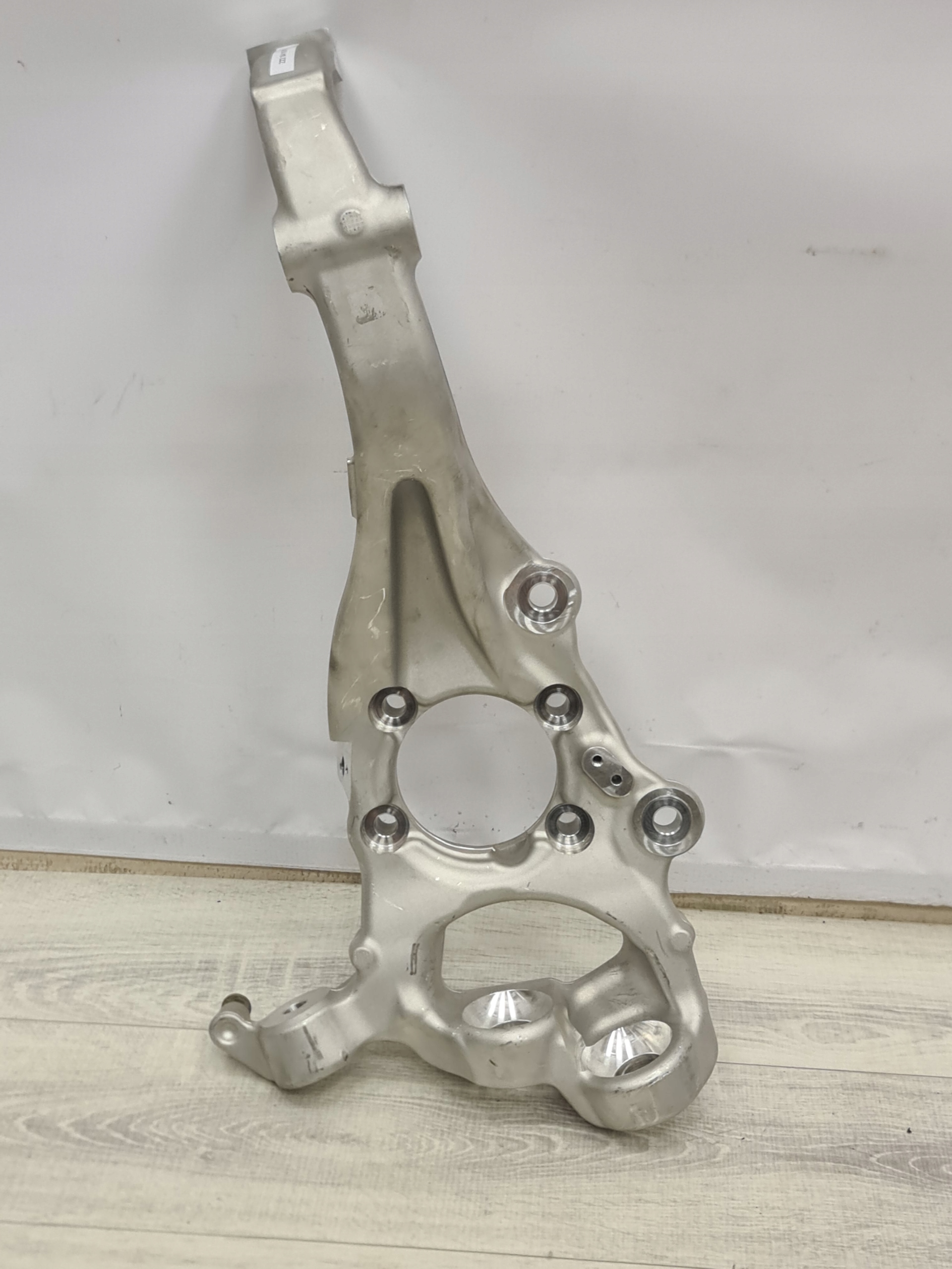 Mercedes W222 S63 AMG steering knuckle 2220400RE RIGHT - galeria