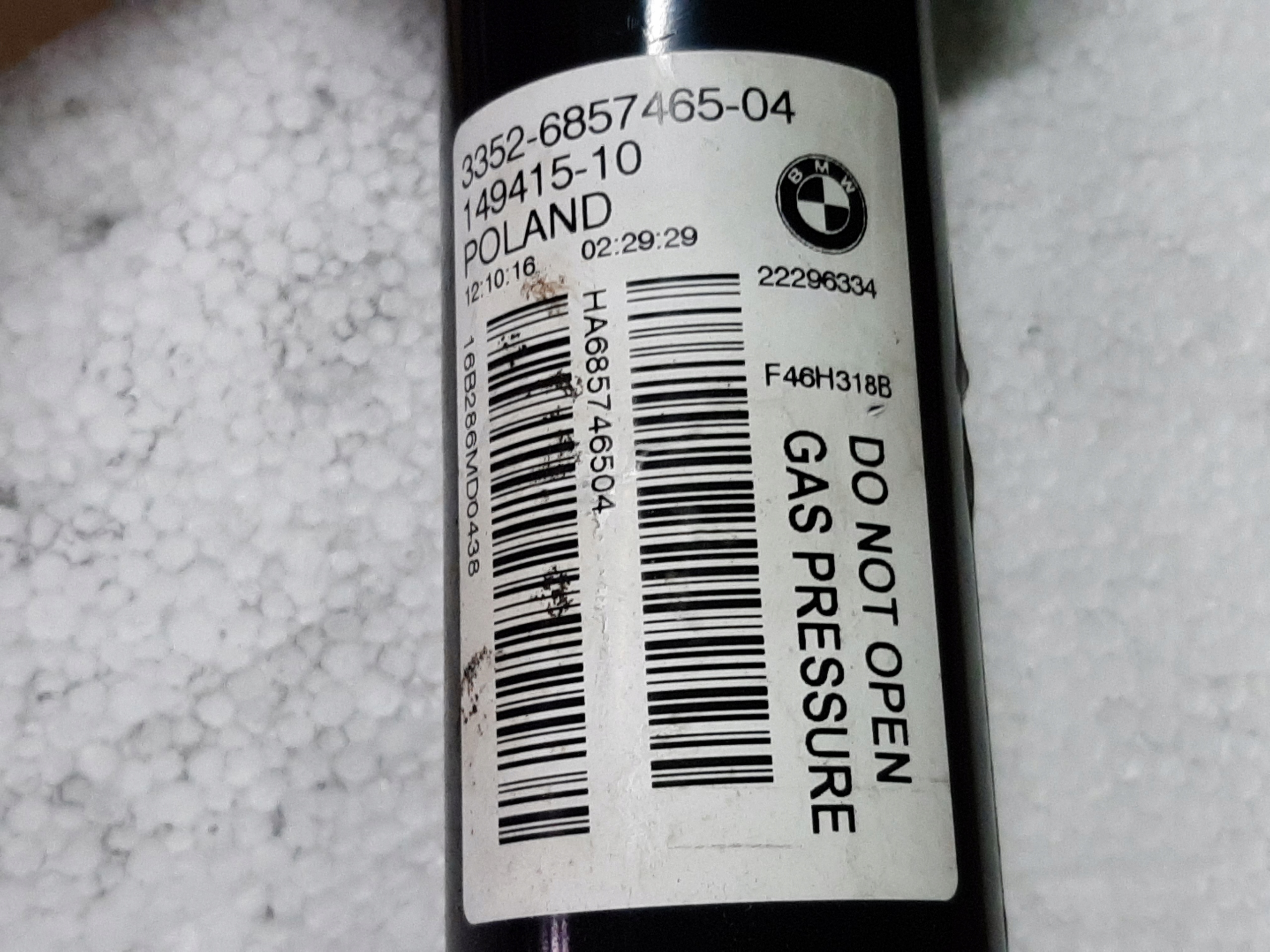 BMW F46 shock absorber Left Right Rear - galeria