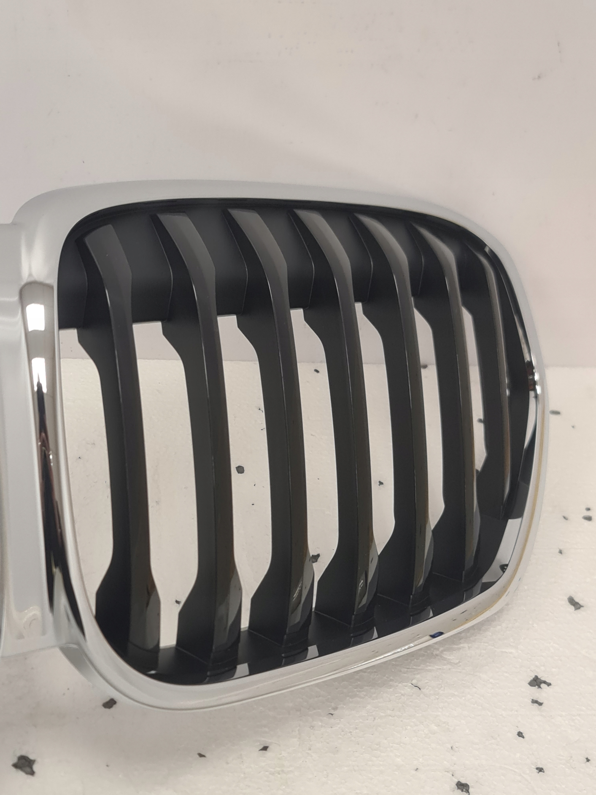 Nierengrill BMW X1 F48 LCI Lift X-Line Dummy Grill - galeria