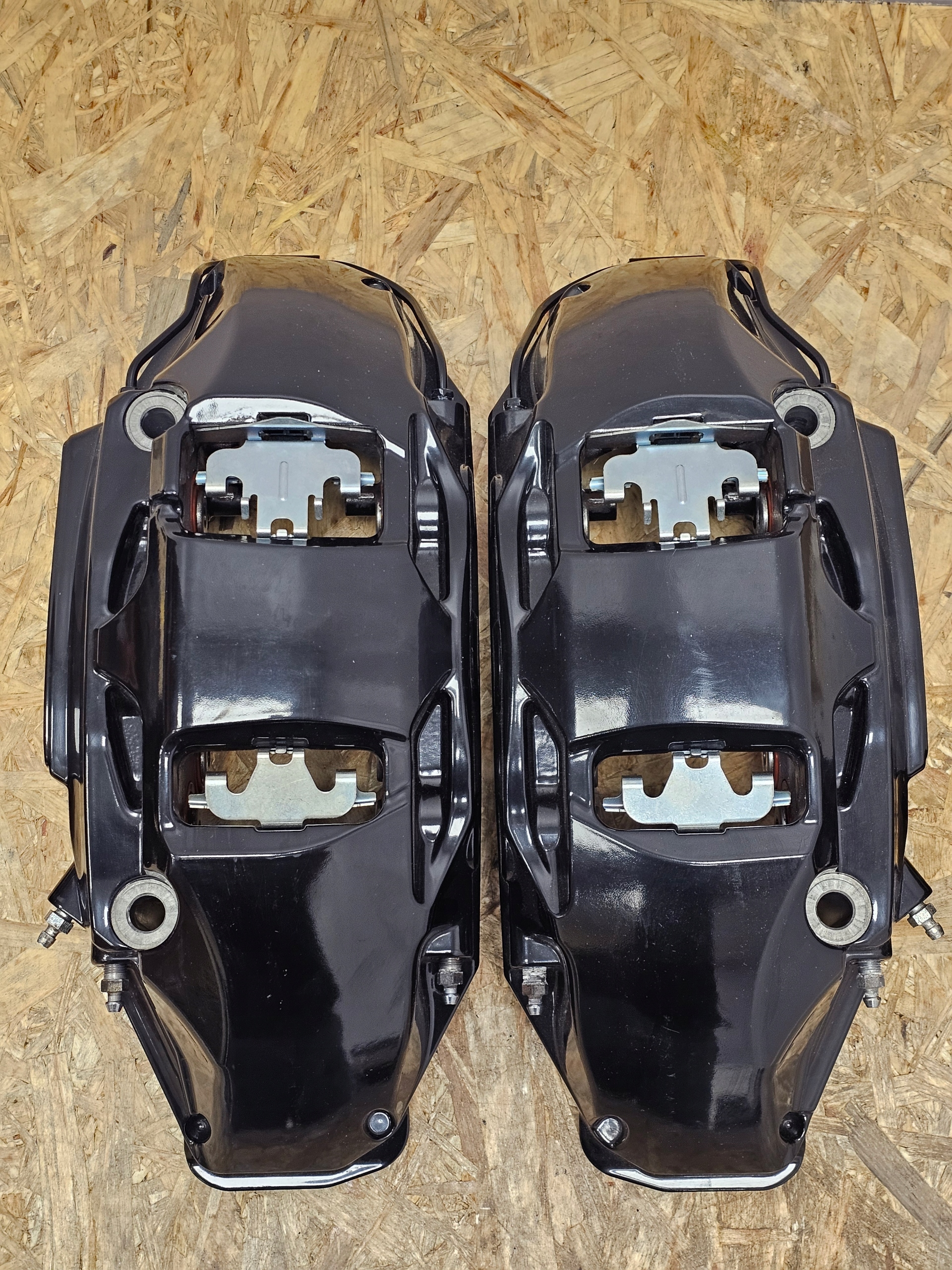 Суппорта Lamborghini Urus Ceramics Set 10 поршневые Big Brake - galeria