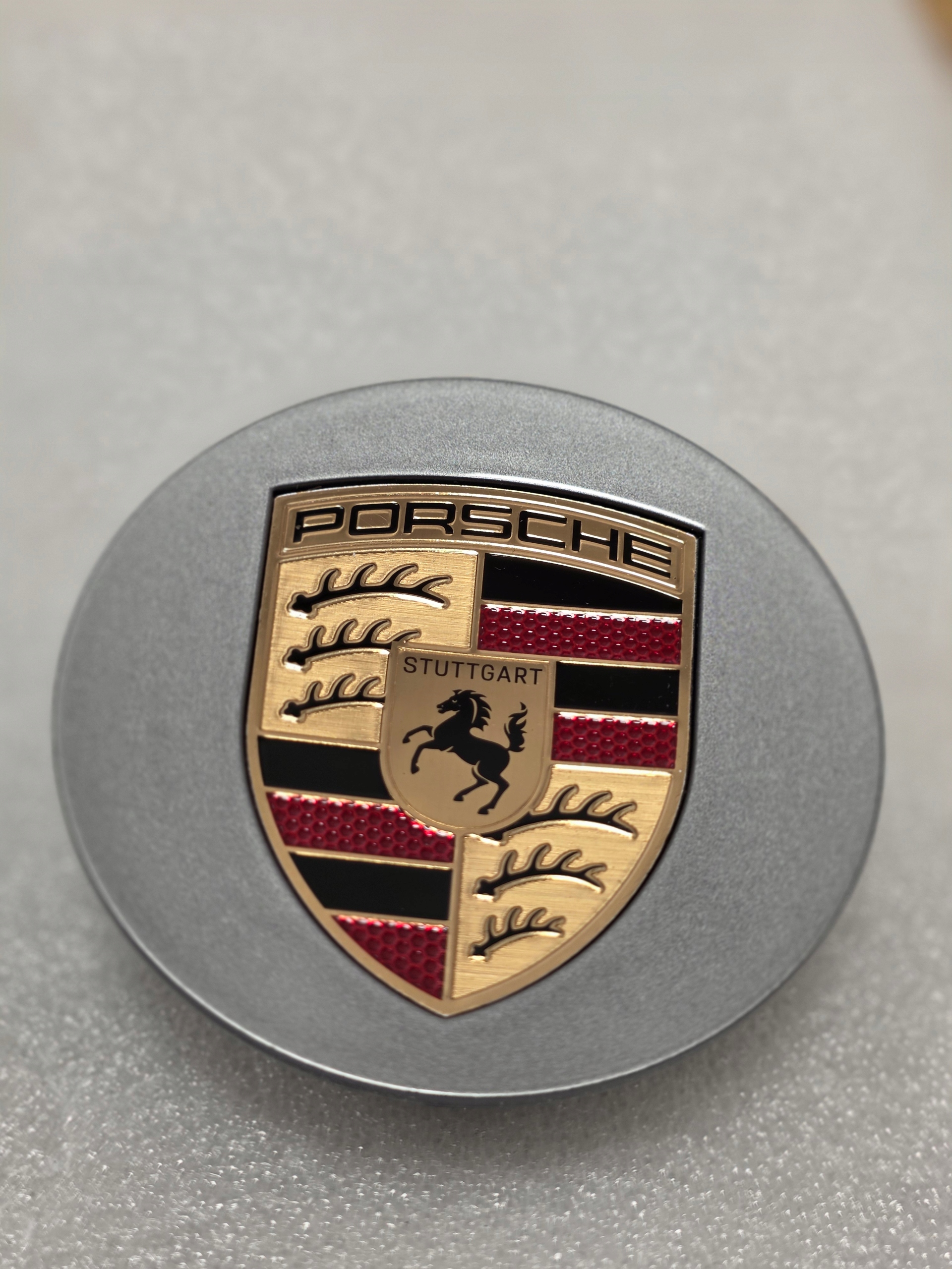 Центральні ковпаки Декоративна кришка PORSCHE OU7 Platinum Silver - galeria