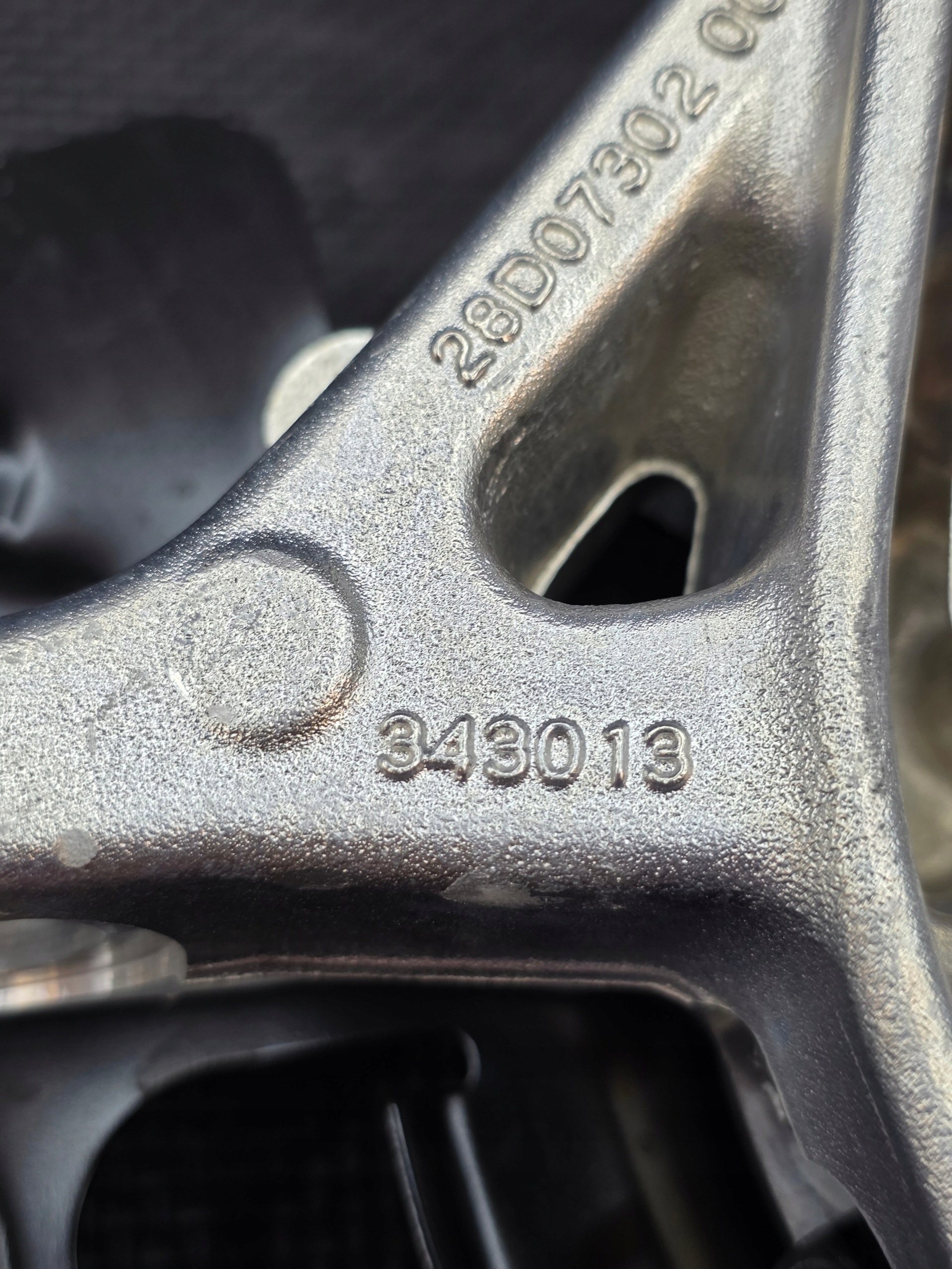 Zwrotnica Piasta Ferrari 296 PRAWY PRZÓD 343013 - galeria
