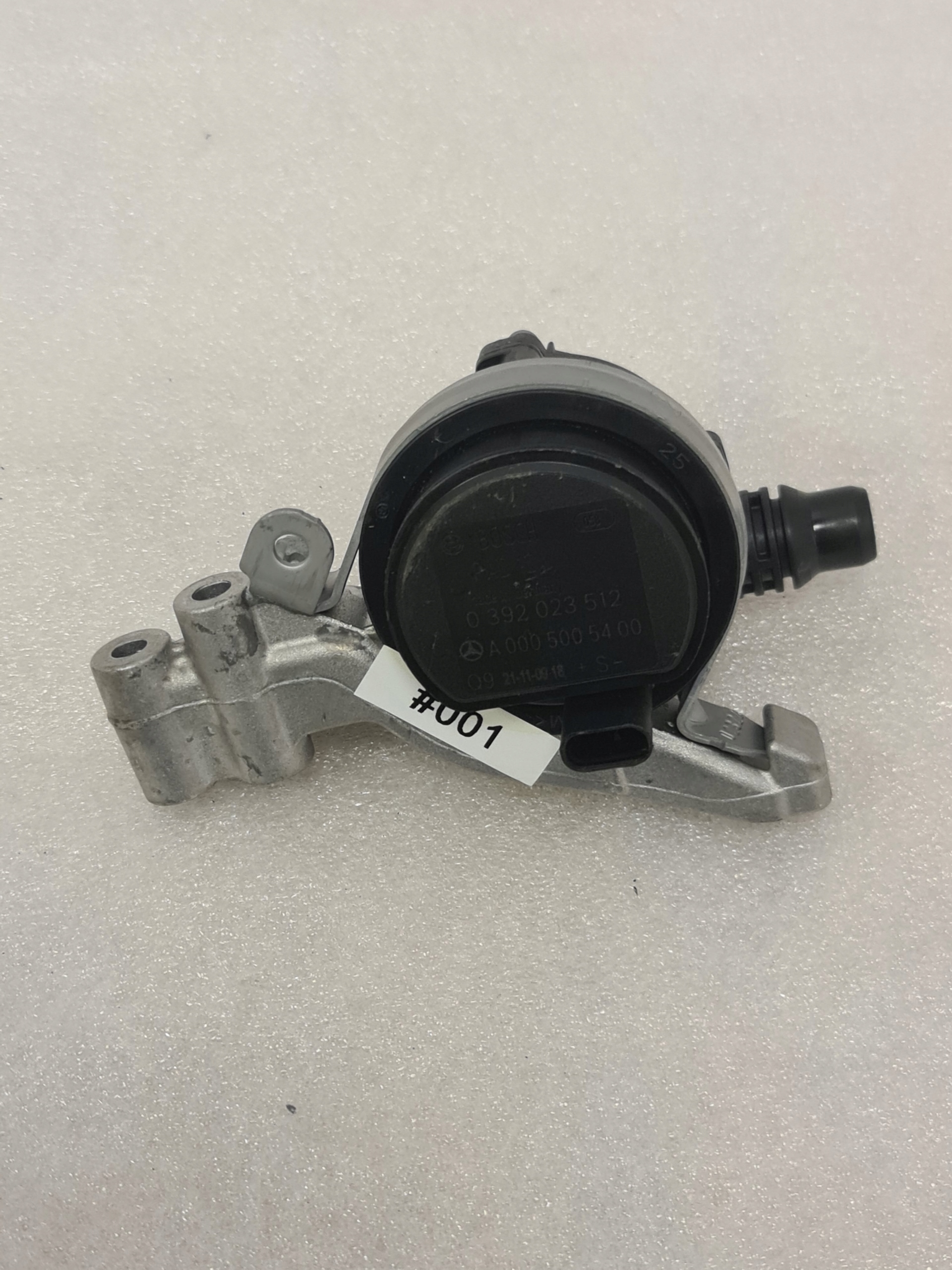 Water pump Mercedes W205 W213 A0005005400 NEW - galeria