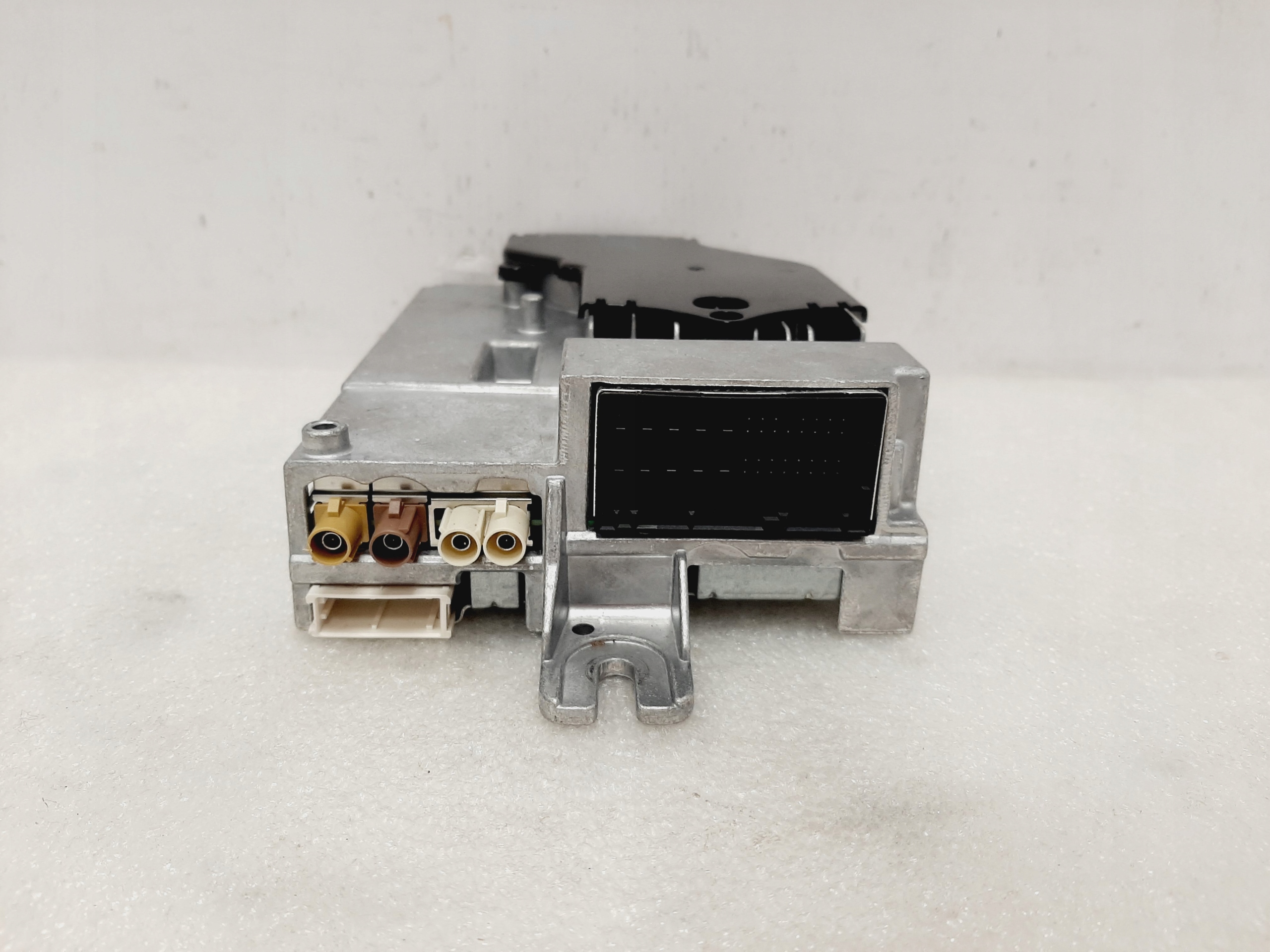 Harman Kardon MID DAB amplifier BMW G20 G30 G11 G01 G05 - galeria