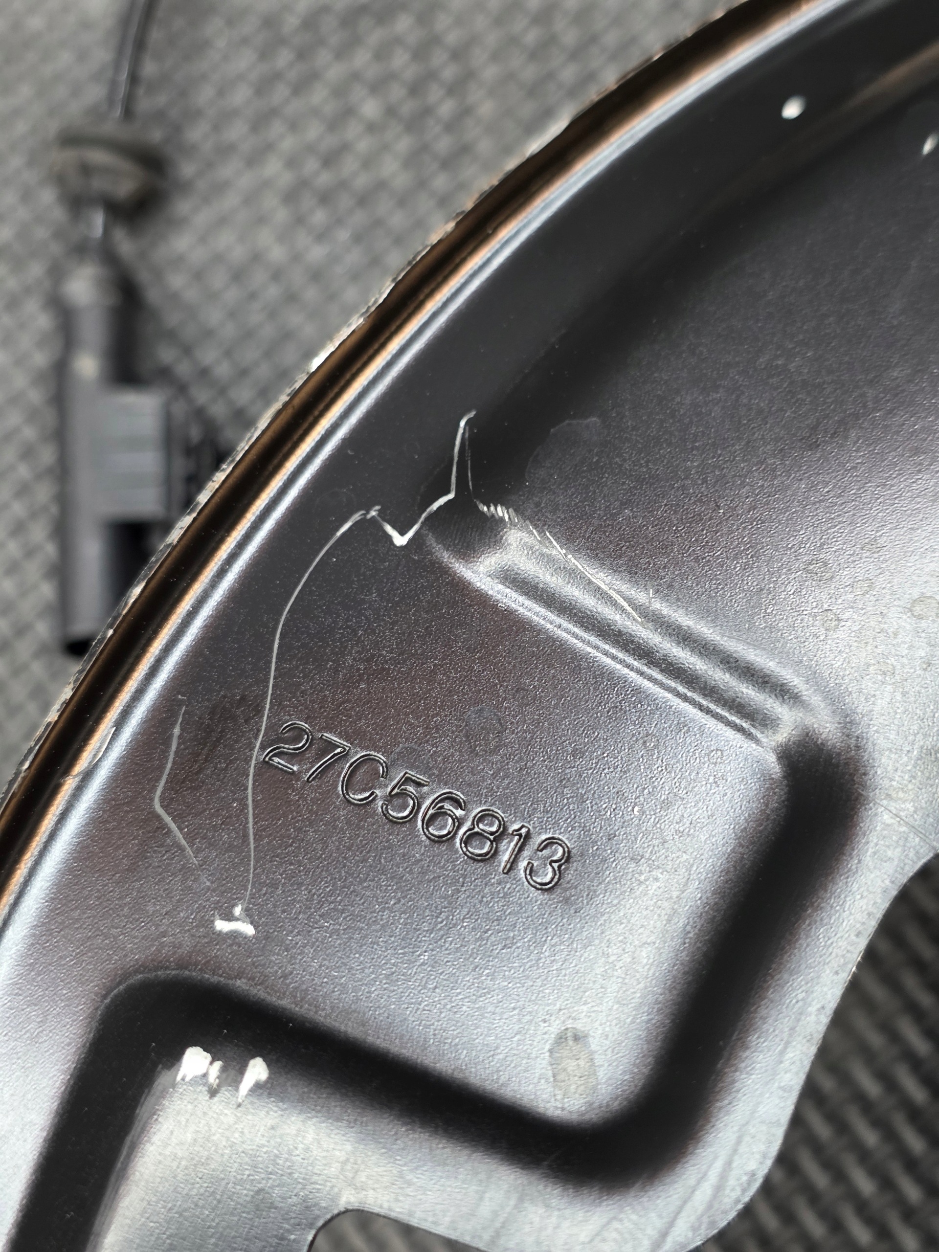 Zwrotnica Piasta Ferrari 12 cilindri 812 PRAWY PRZÓD - galeria