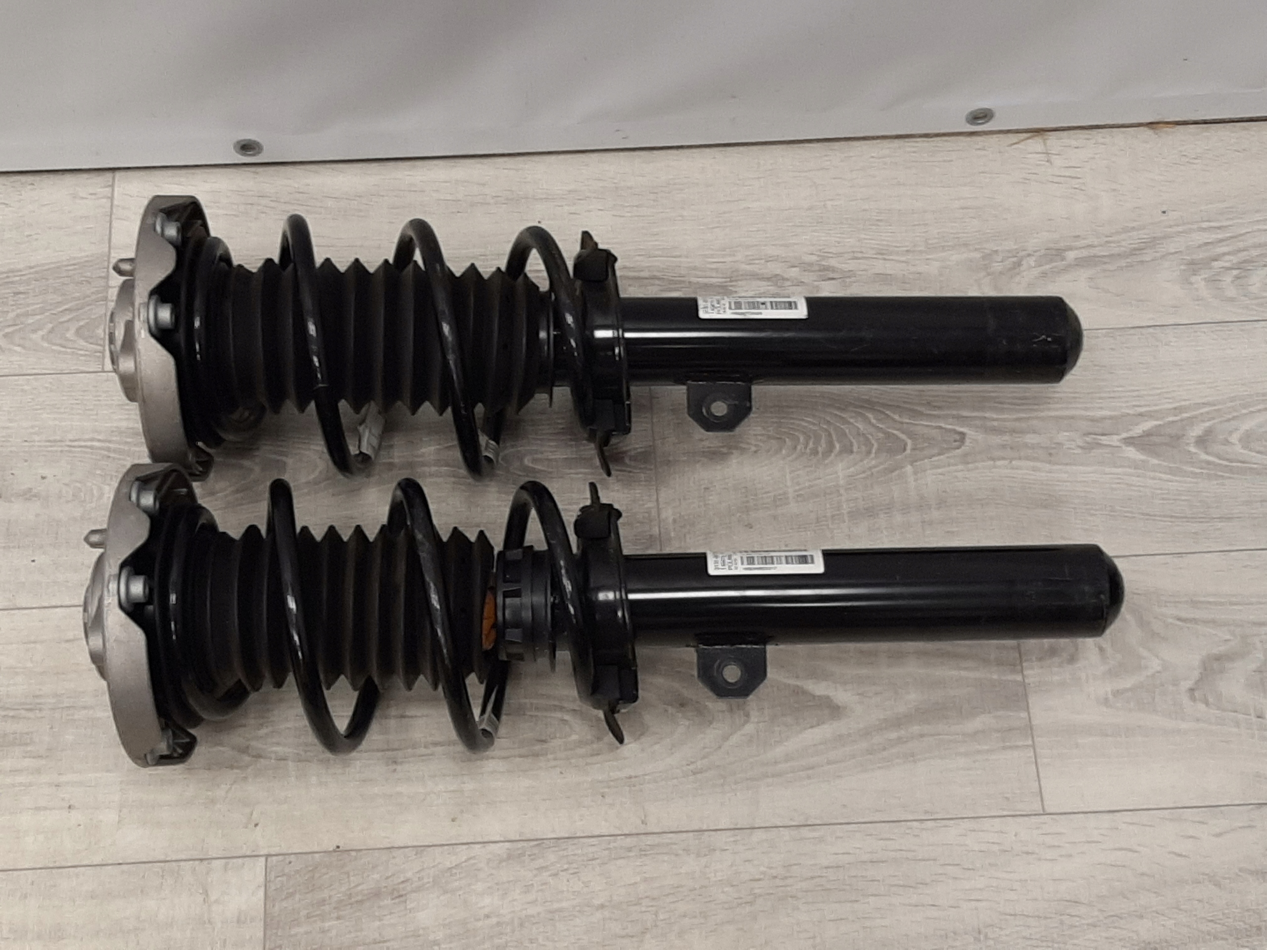Amortyzator BMW F45 F46 Lewy Przedni Przód - galeria