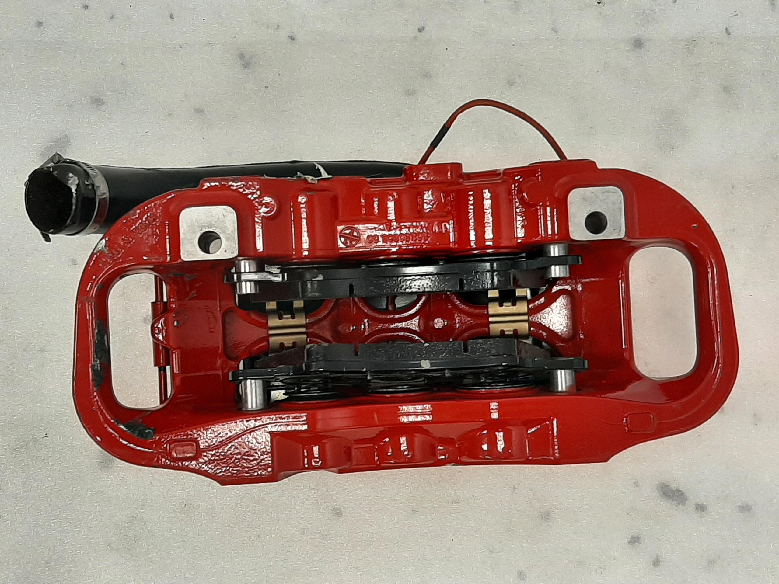 Суппорта Ferrari F8 488 812 FF, большие передние тормоза - galeria