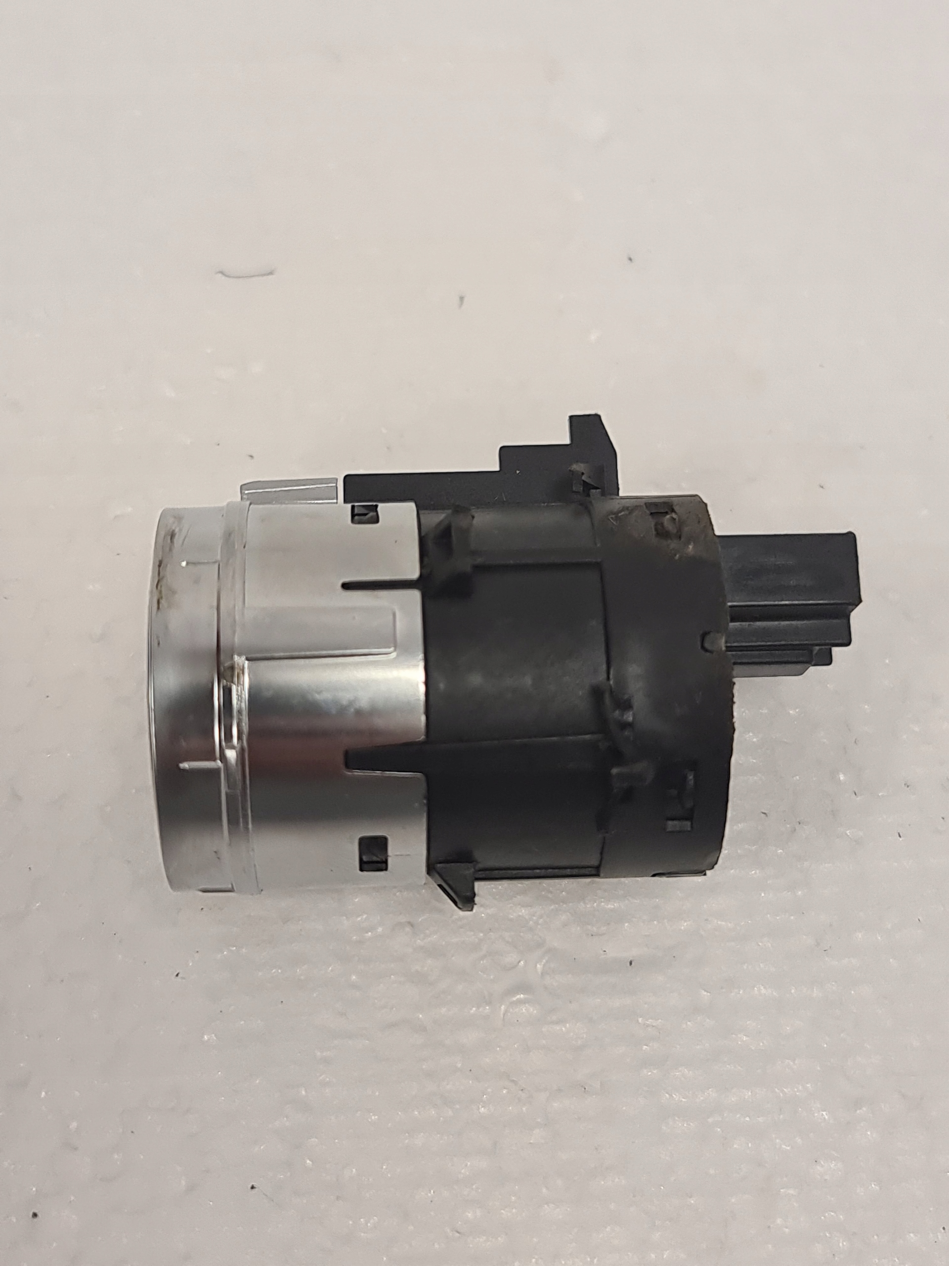 Start-Stopp-Schalter Mercedes W205 W213 W222 - galeria