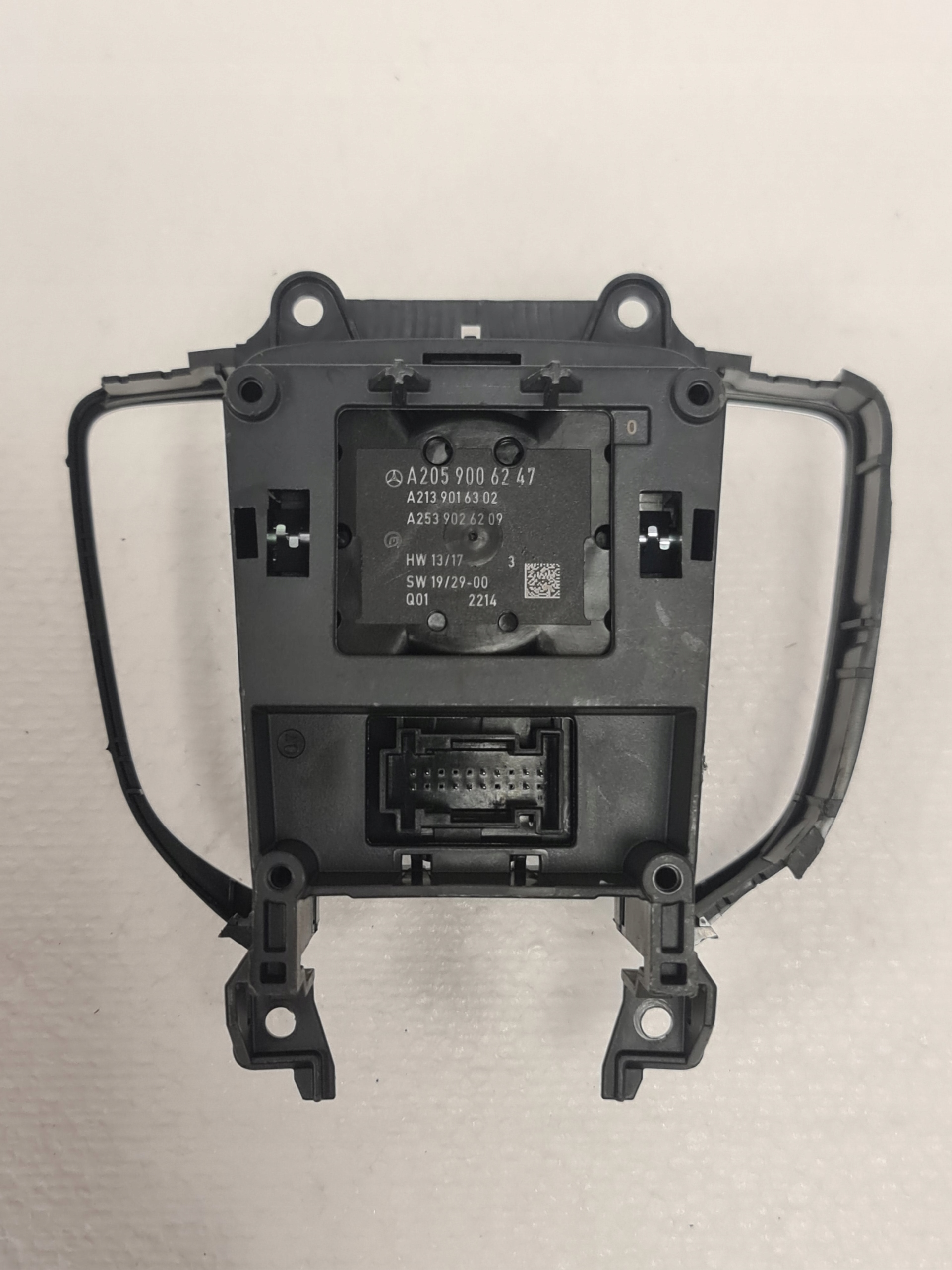 Comand Mercedes W205 9G Touchpad ручка iDrive - galeria