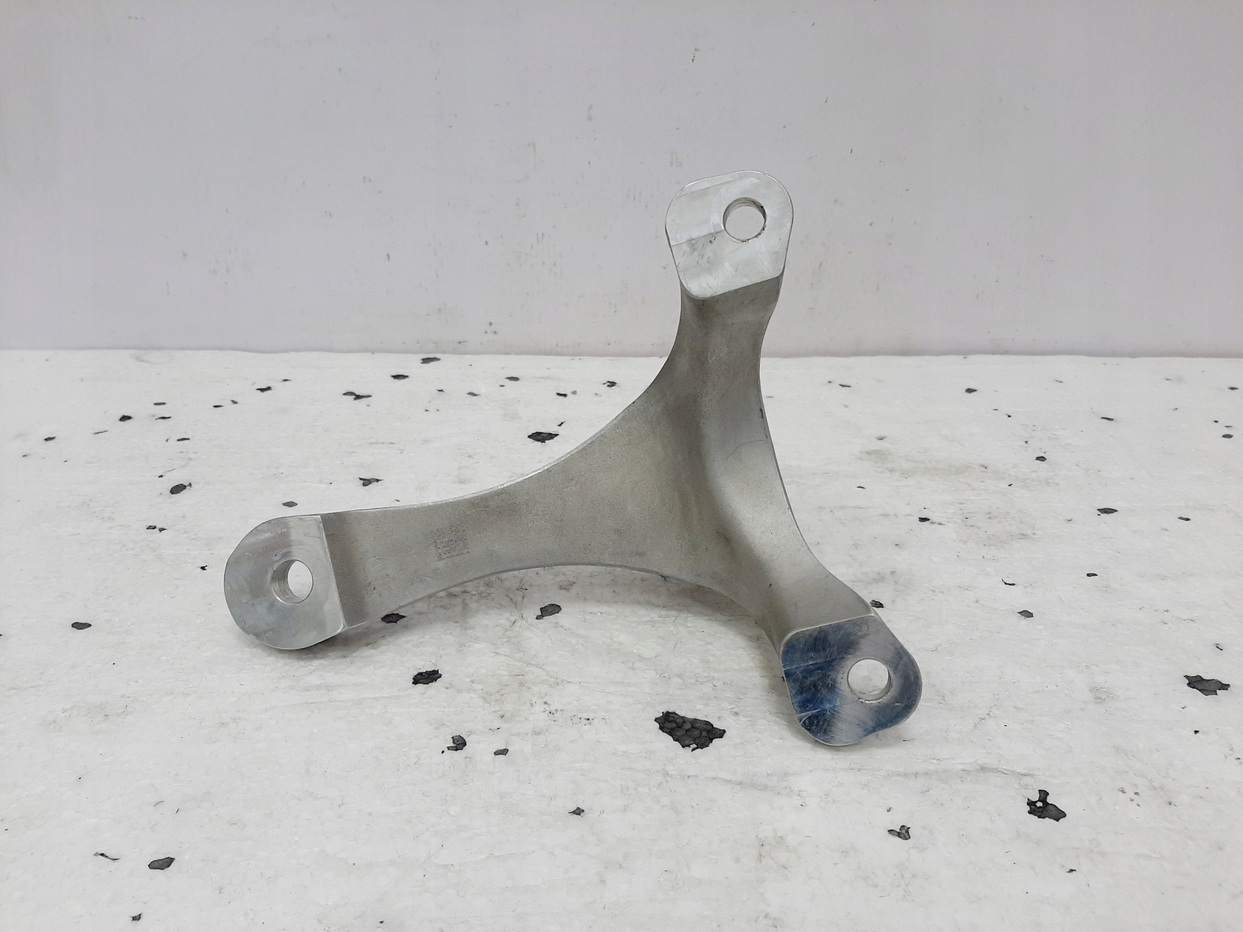 Mercedes AMG GT W190 rear steering knuckle mounting - galeria