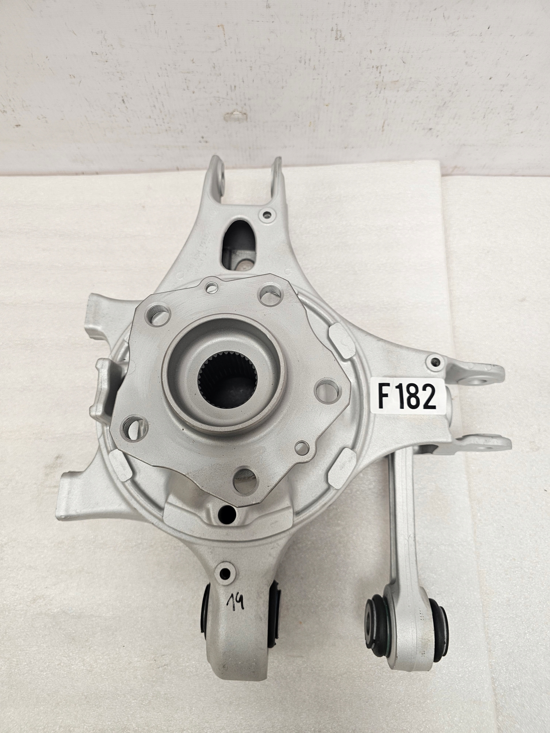 Achsschenkelnabe Ferrari 458 488 FF 812 F12 California LINKS HINTEN - galeria