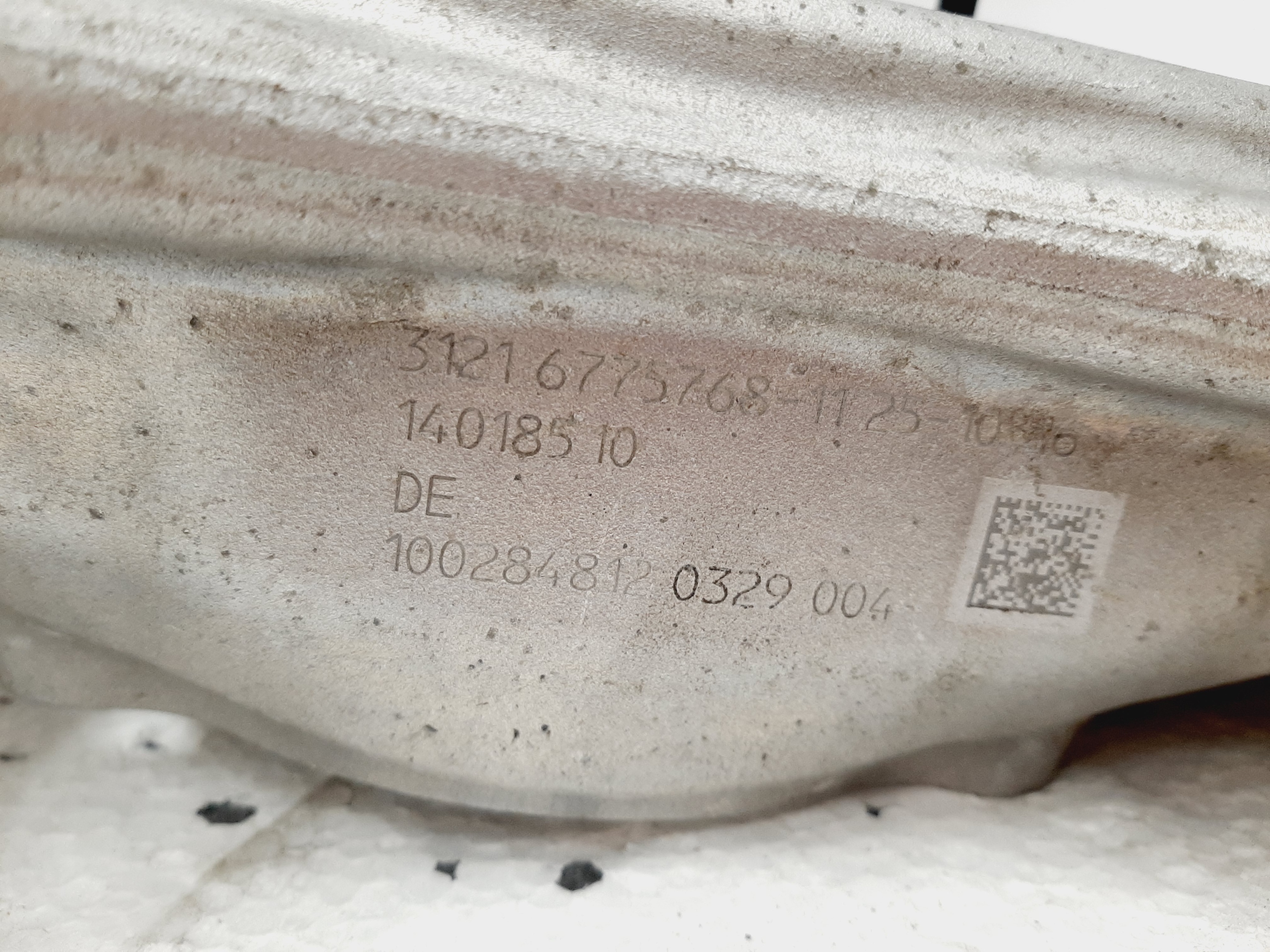 Achsschenkel VORNE RECHTS BMW F01 F02 F07 - galeria