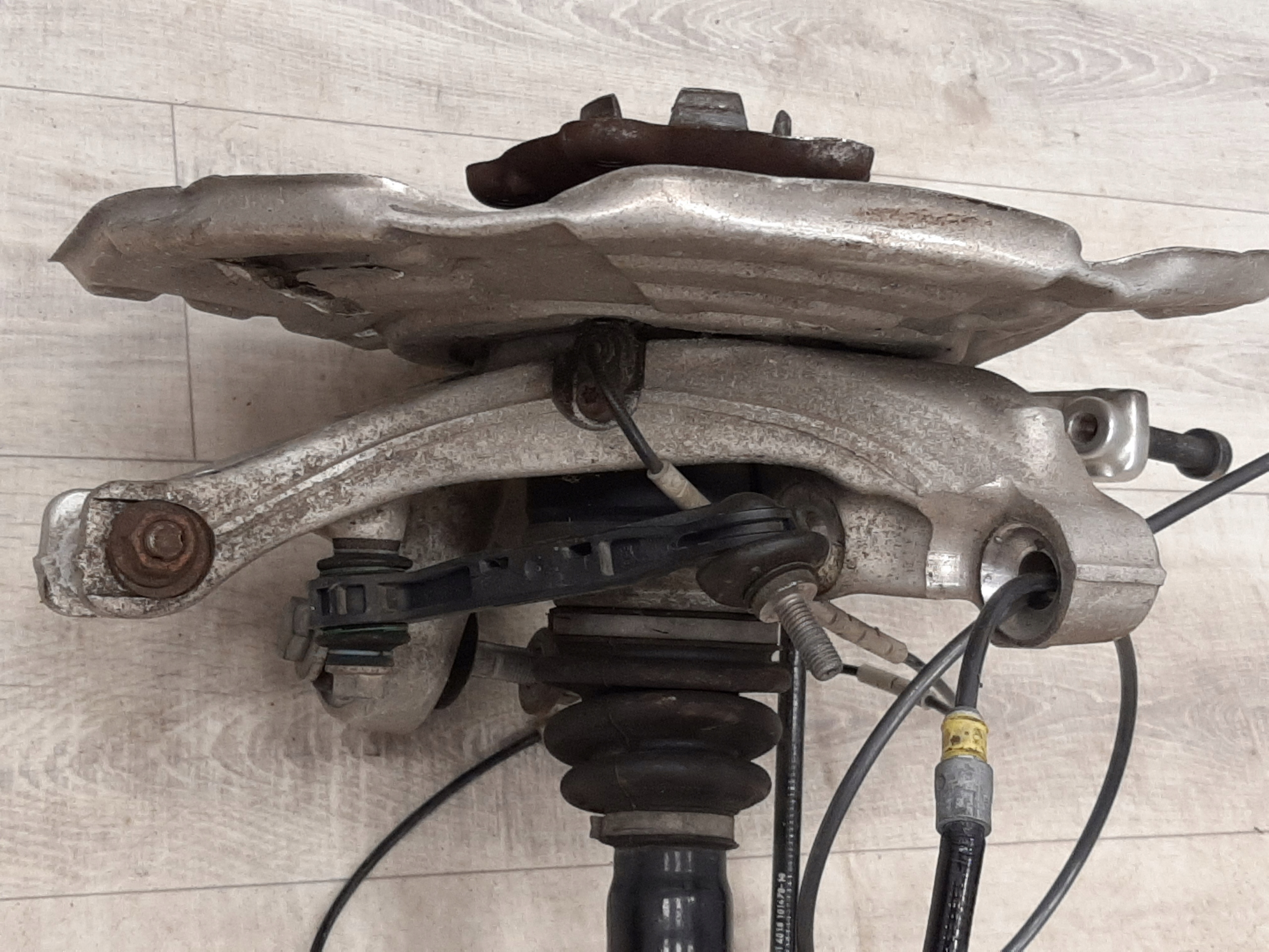 Steering Knuckle Axle BMW M2 M3 M4 F80 F82 F83 REAR LEFT - galeria