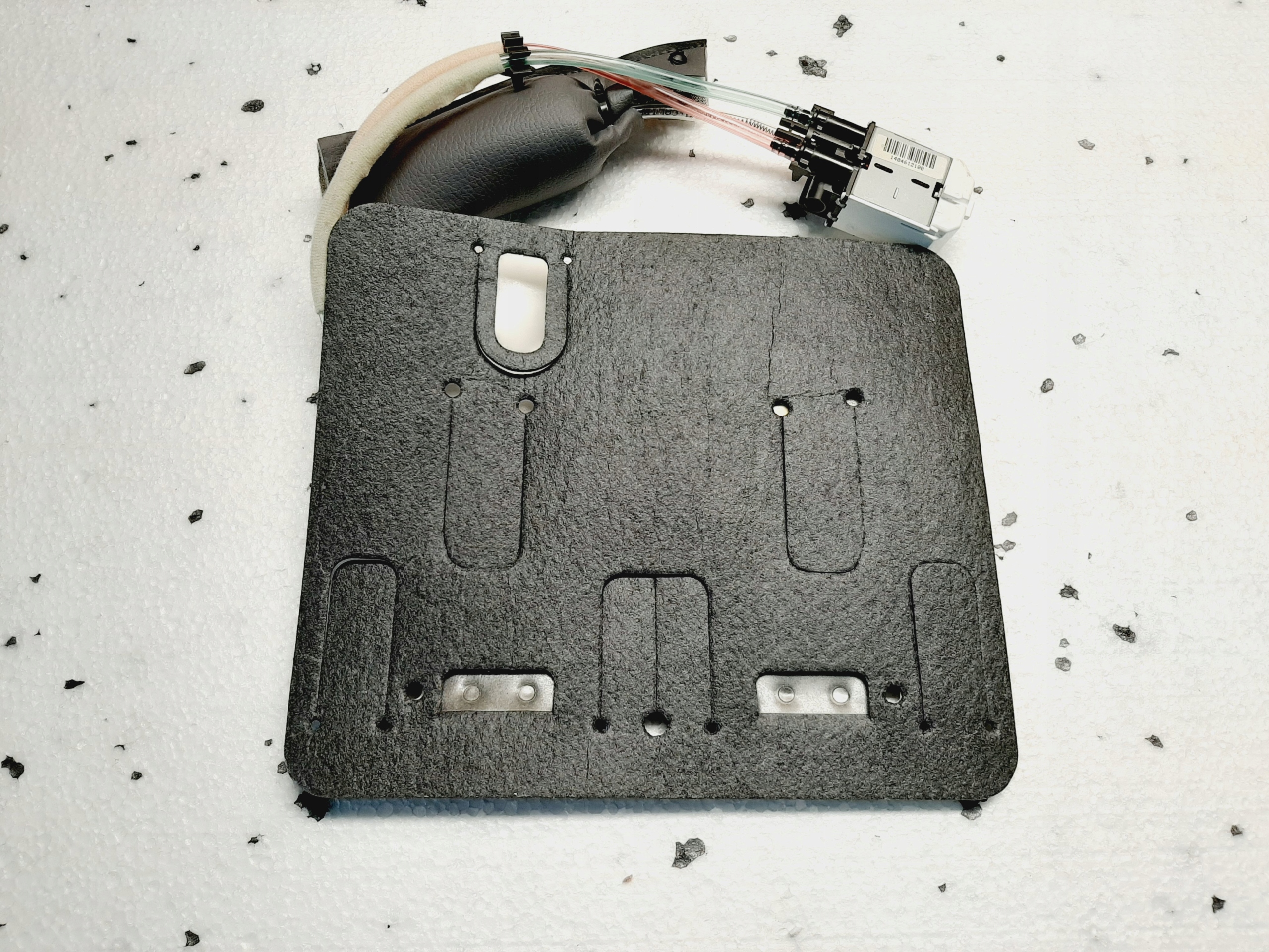 Cushion Inflating Seat Mat Rear BMW G11 G12 LCI - galeria