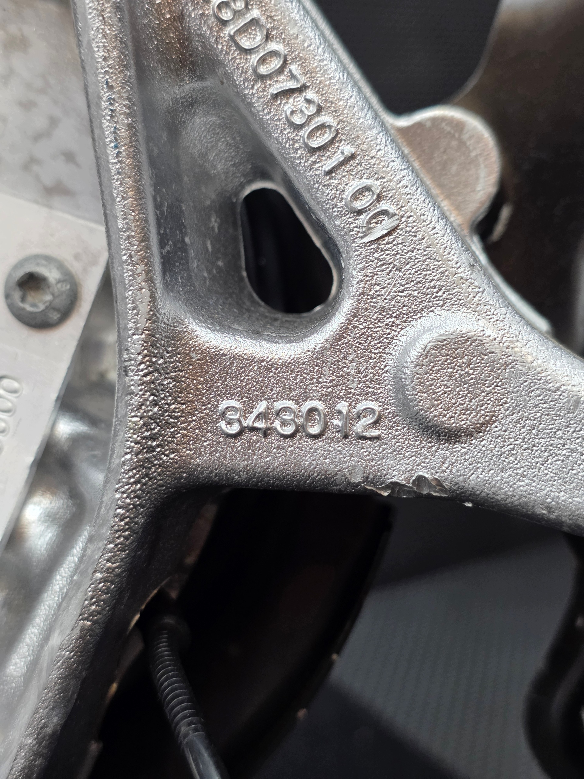 Kompletne ZAWIESZENIE Ferrari 296 GTB GTS Zwrotnica Amotryzator Piasta LEWE - galeria
