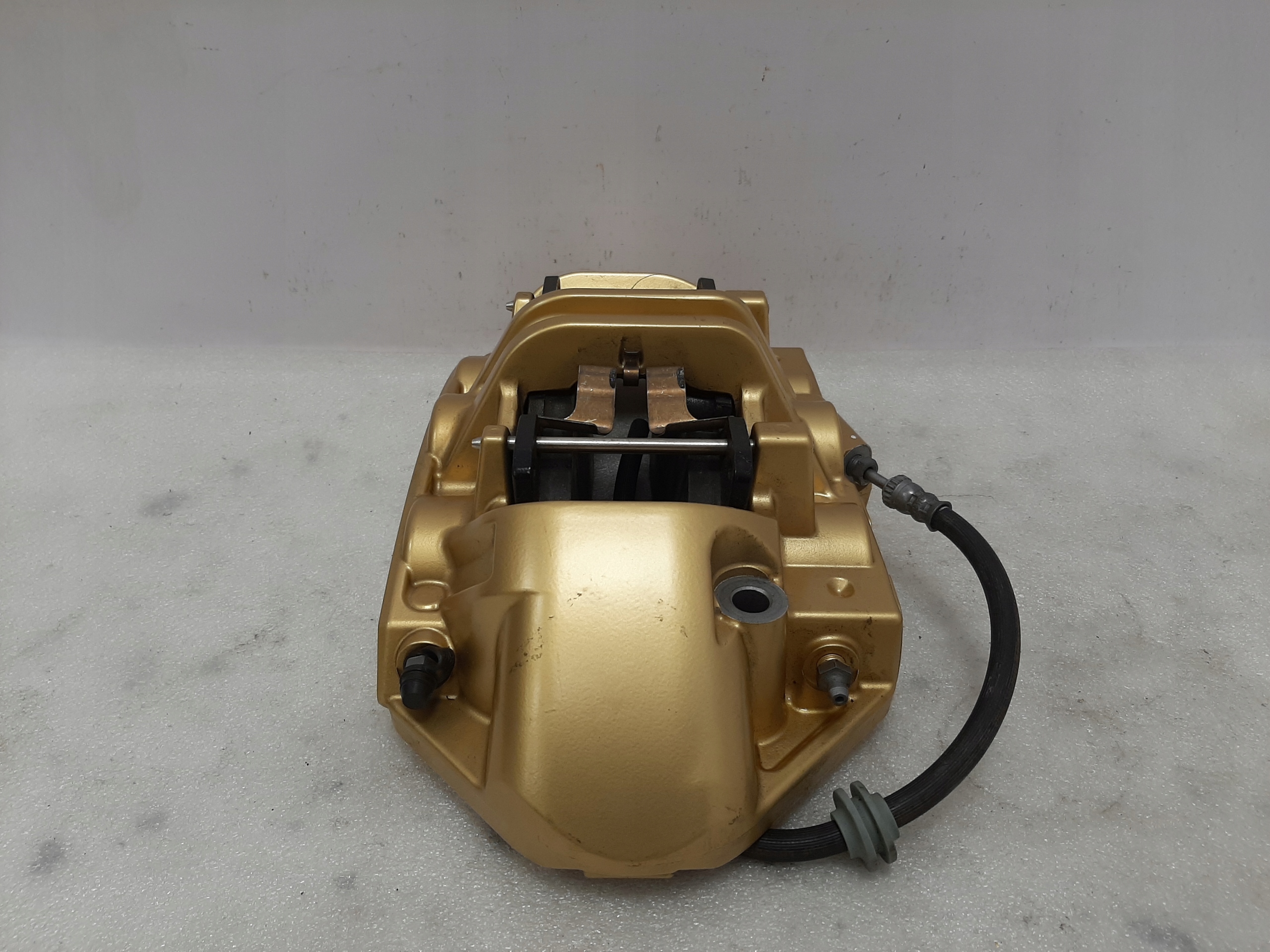 BMW Керамика M3 M4 M5 M8 G80 G82 F90 F91 суппорты - galeria