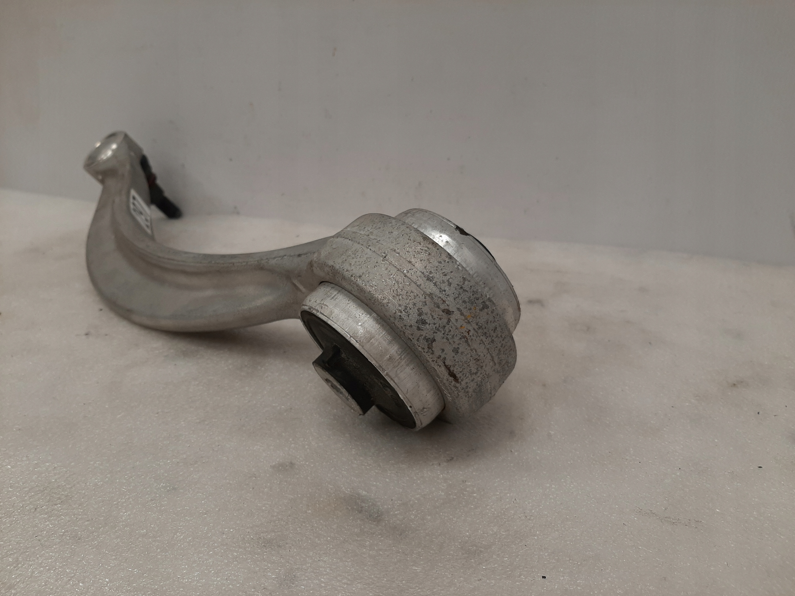 Front Left Control Arm Audi E-Tron Q5 85E407695C - galeria