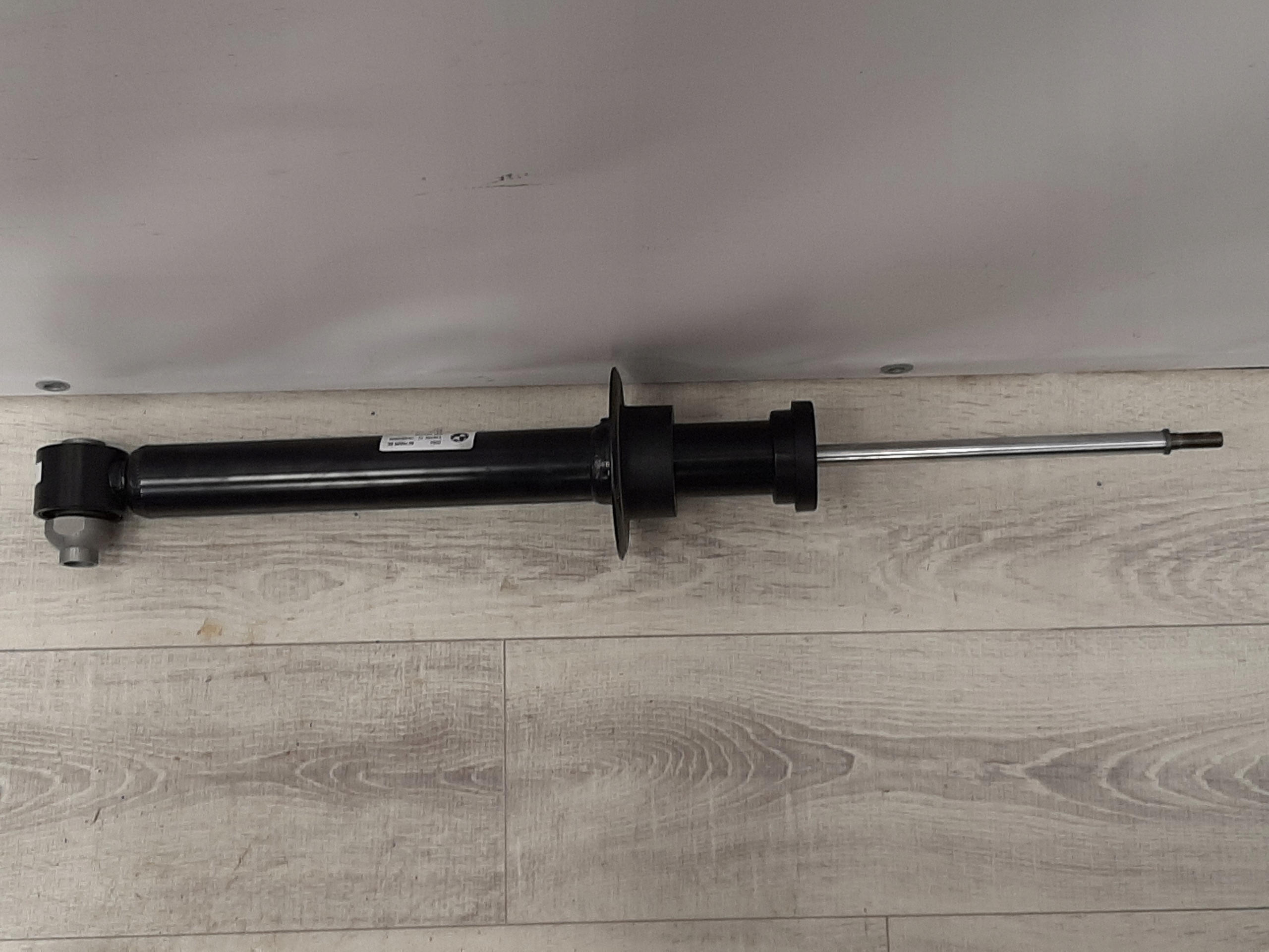 BMW G30 M550d 530e Stoßdämpfer hinten ORIGINAL - galeria
