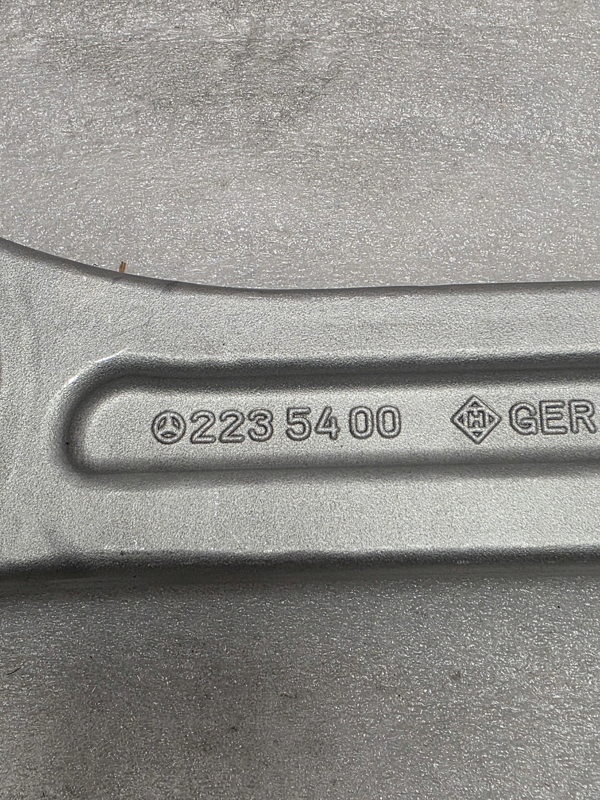 Vorderer Querlenker vorne rechts links Mercedes W223 4Matic 4x4 A2233303403 - galeria
