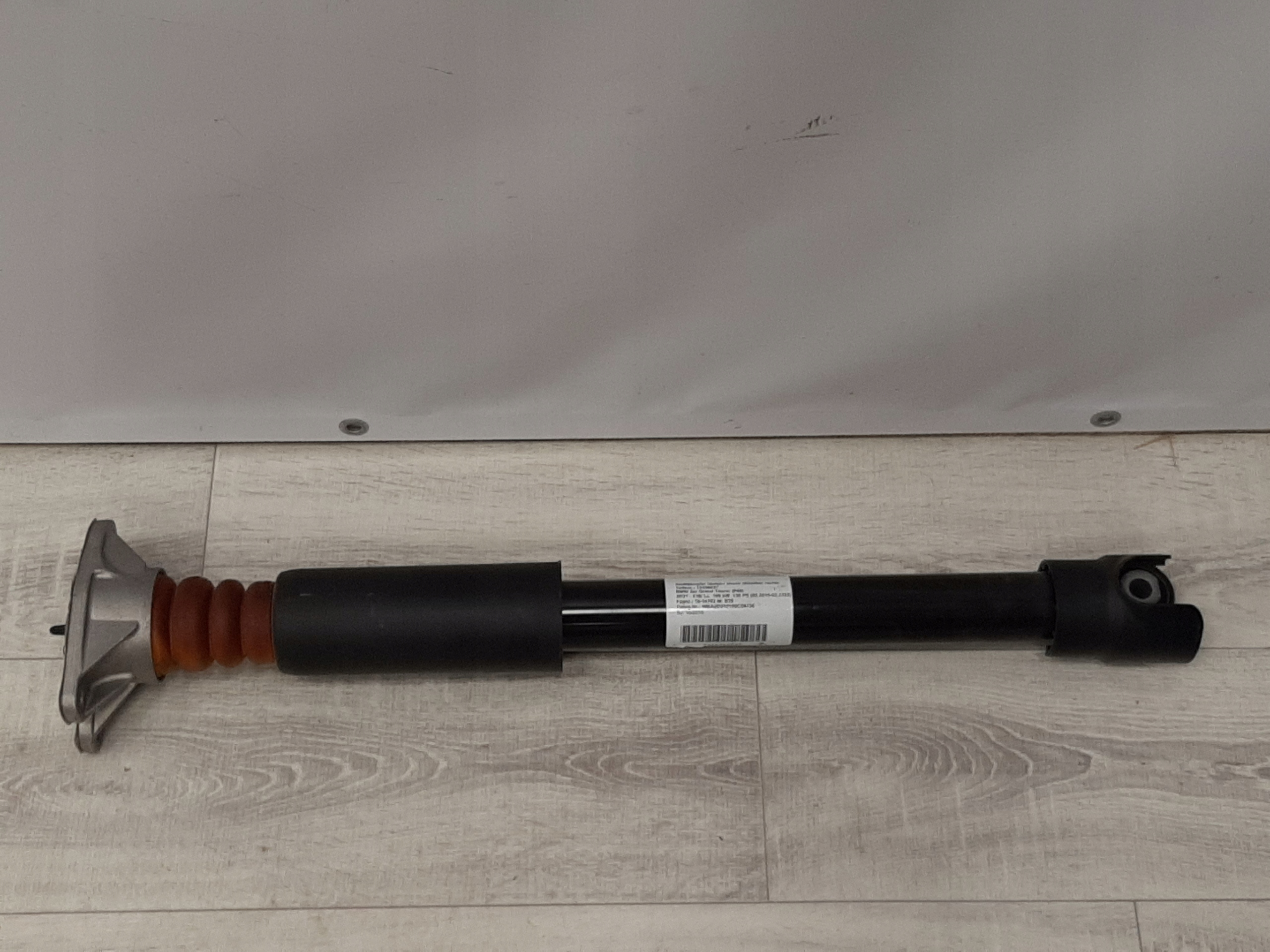 BMW F46 shock absorber Left Right Rear - galeria