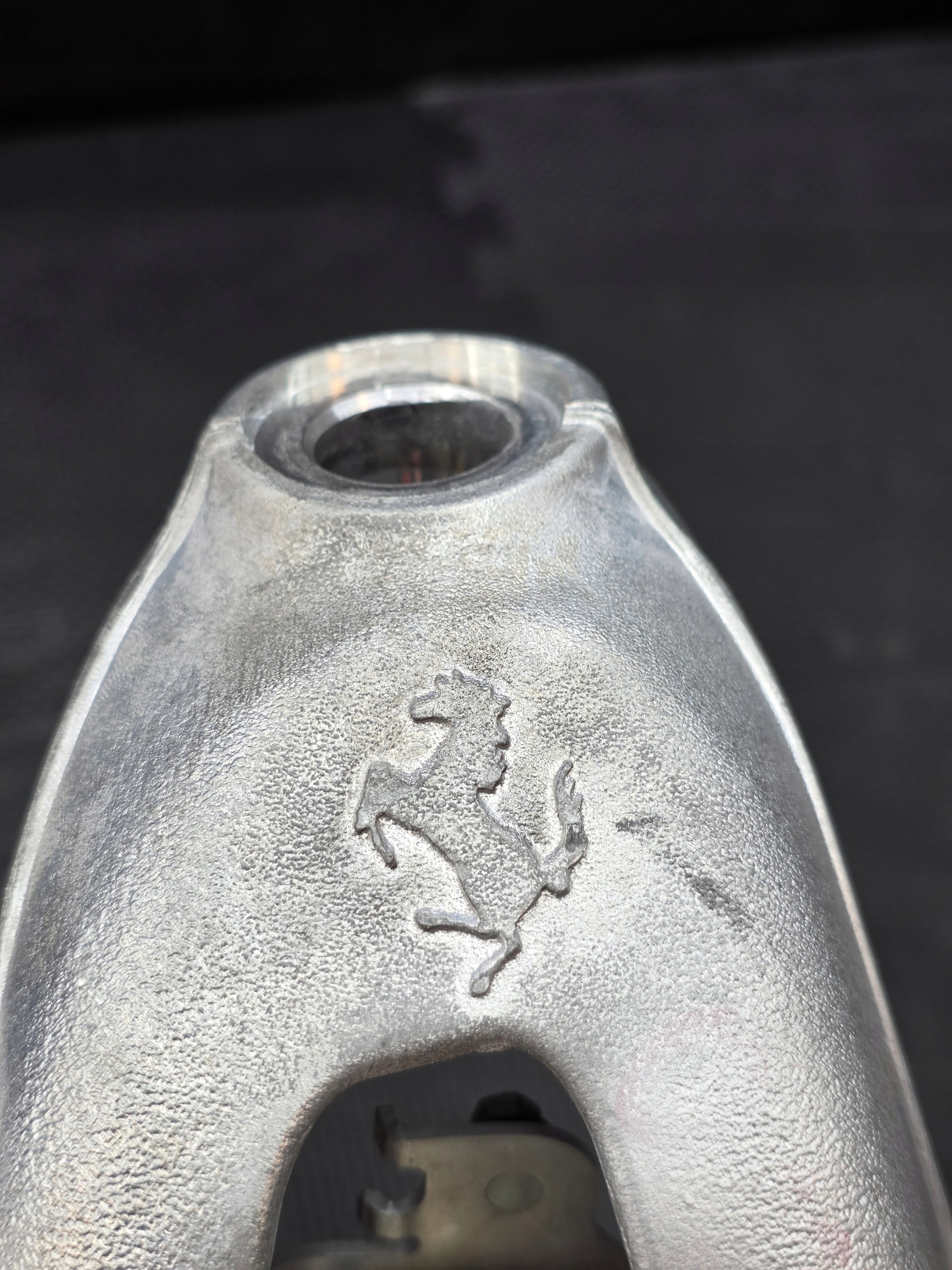 Zwrotnica Piasta Ferrari 296 PRAWY PRZÓD 343013 - galeria