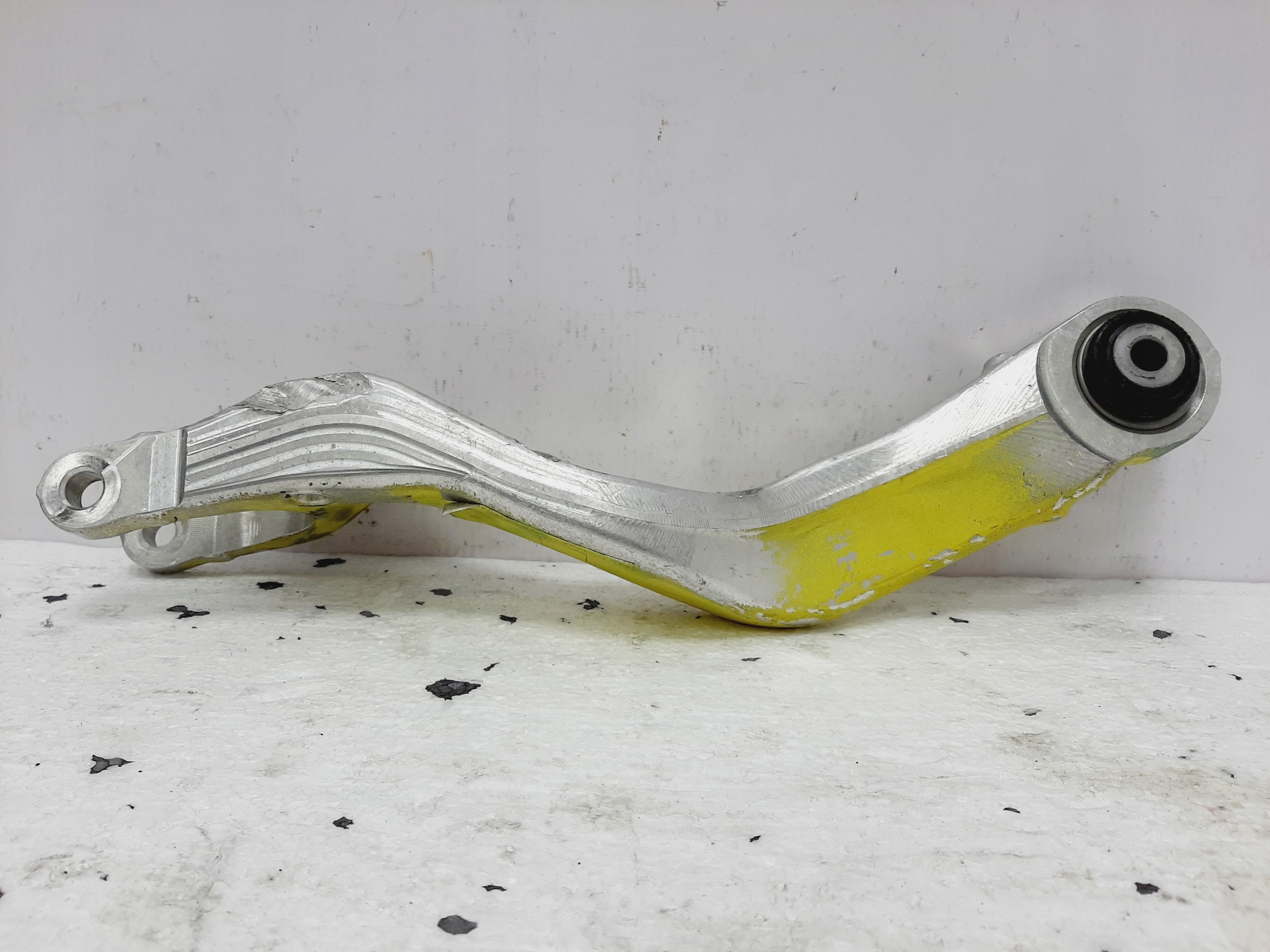 Rear Control Arm Mercedes W205 C63 AMG - galeria