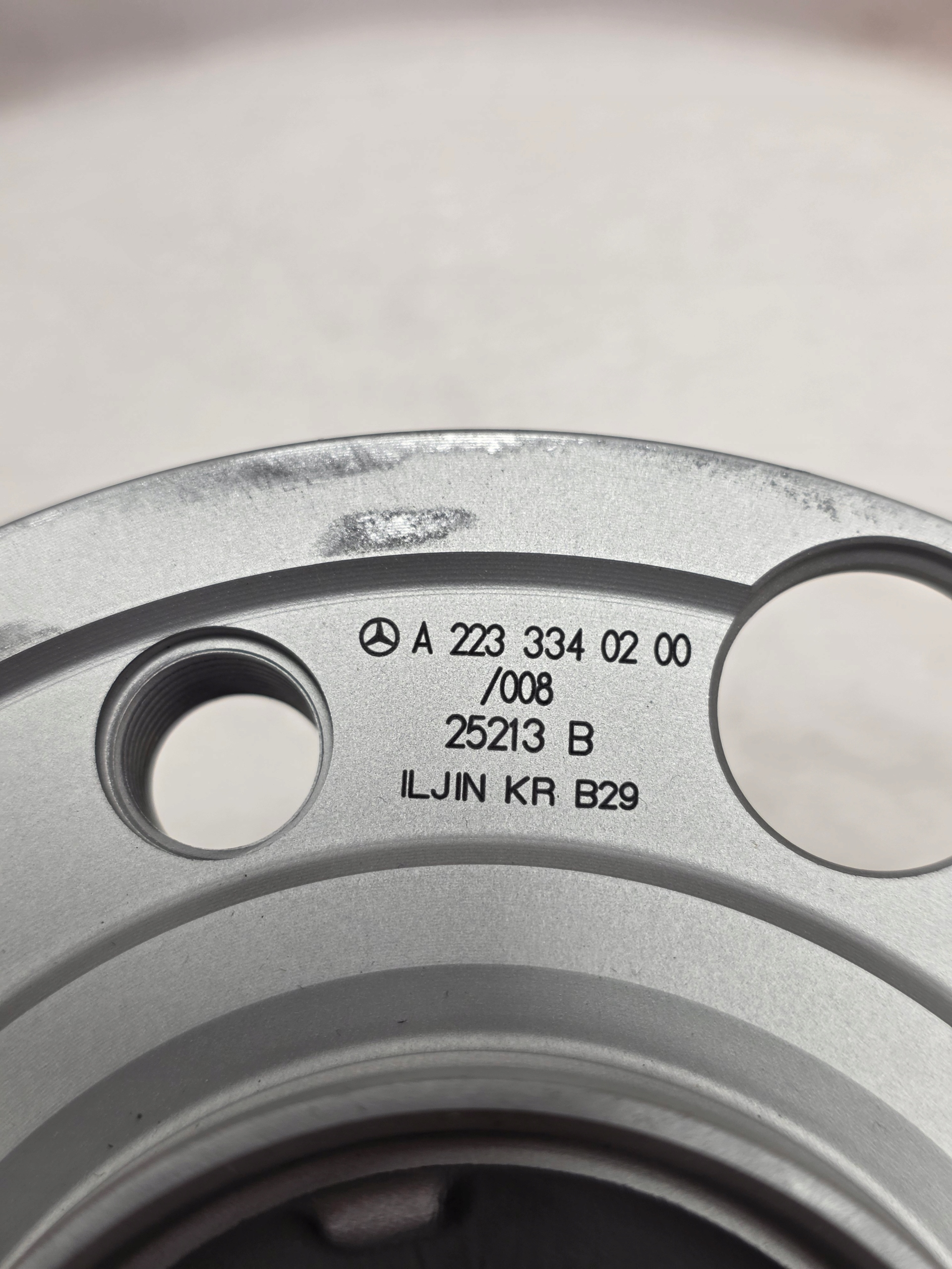 Hub Bearing FRONT Mercedes W206 W214 W223 W236 W254 2WD A2233340200 - galeria
