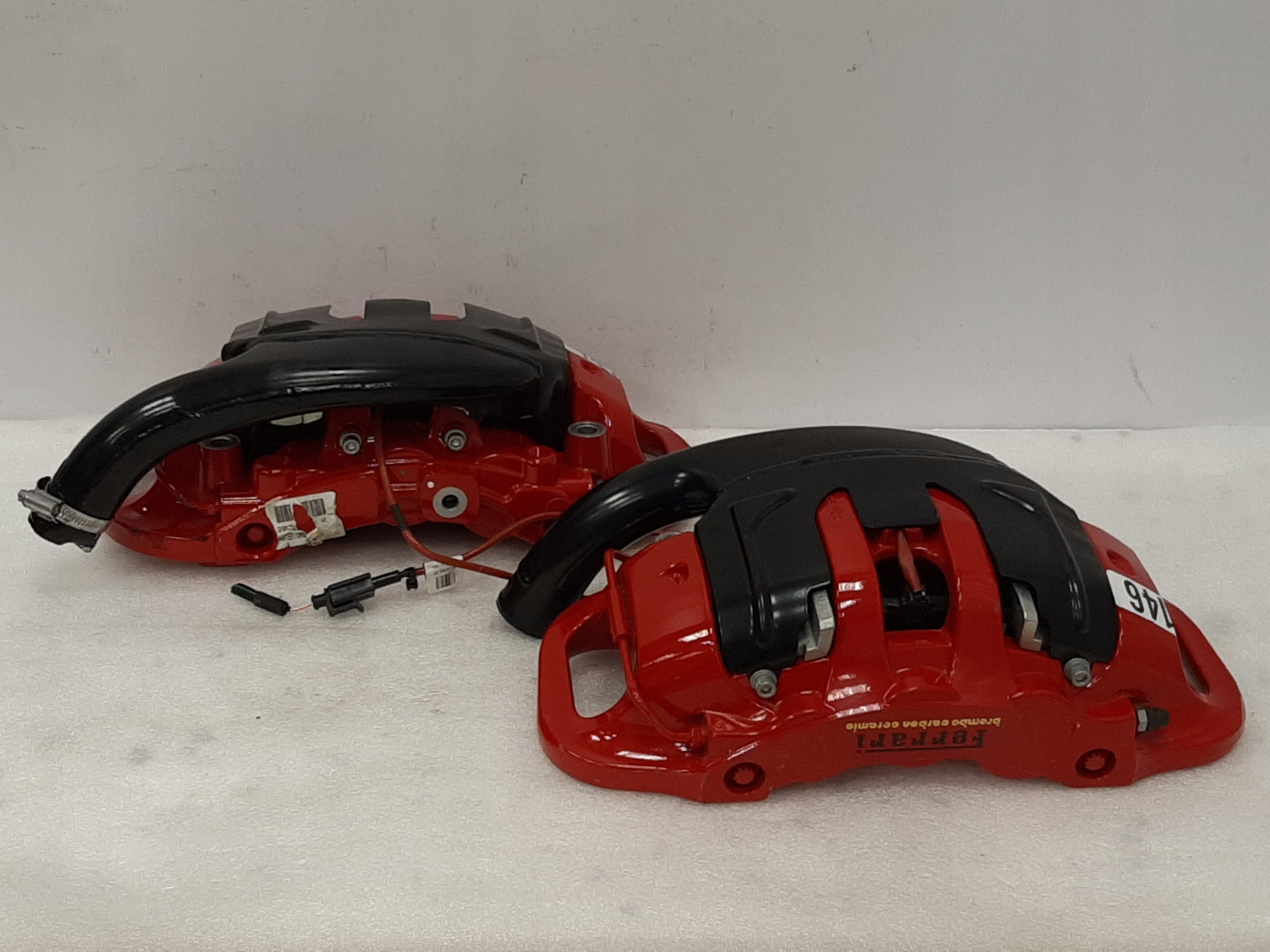 Суппорта Ferrari F8 488 812 FF, большие передние тормоза - galeria
