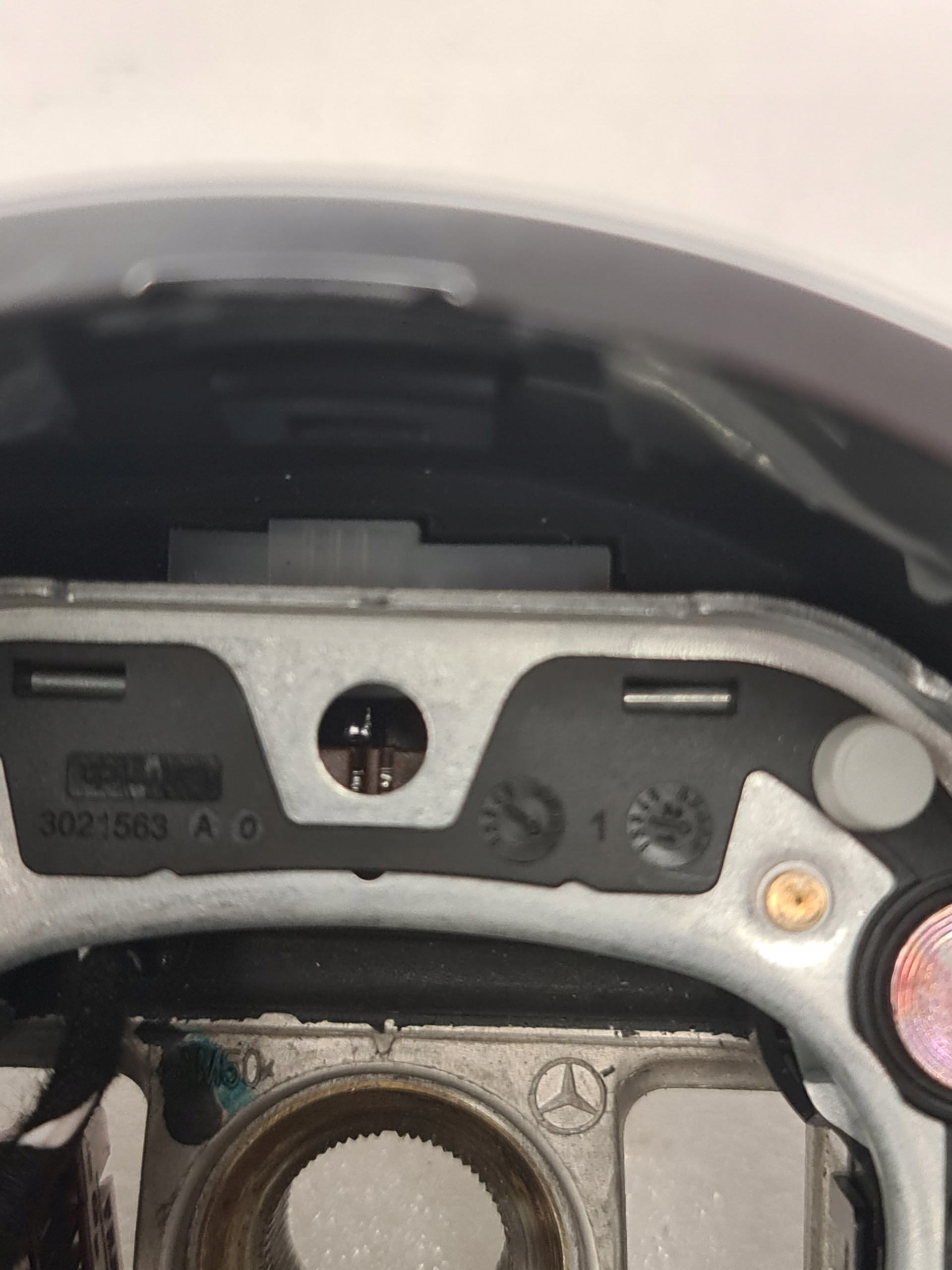 Mercedes AMG beheizbares Carbon-Alcantara-Lenkrad - galeria