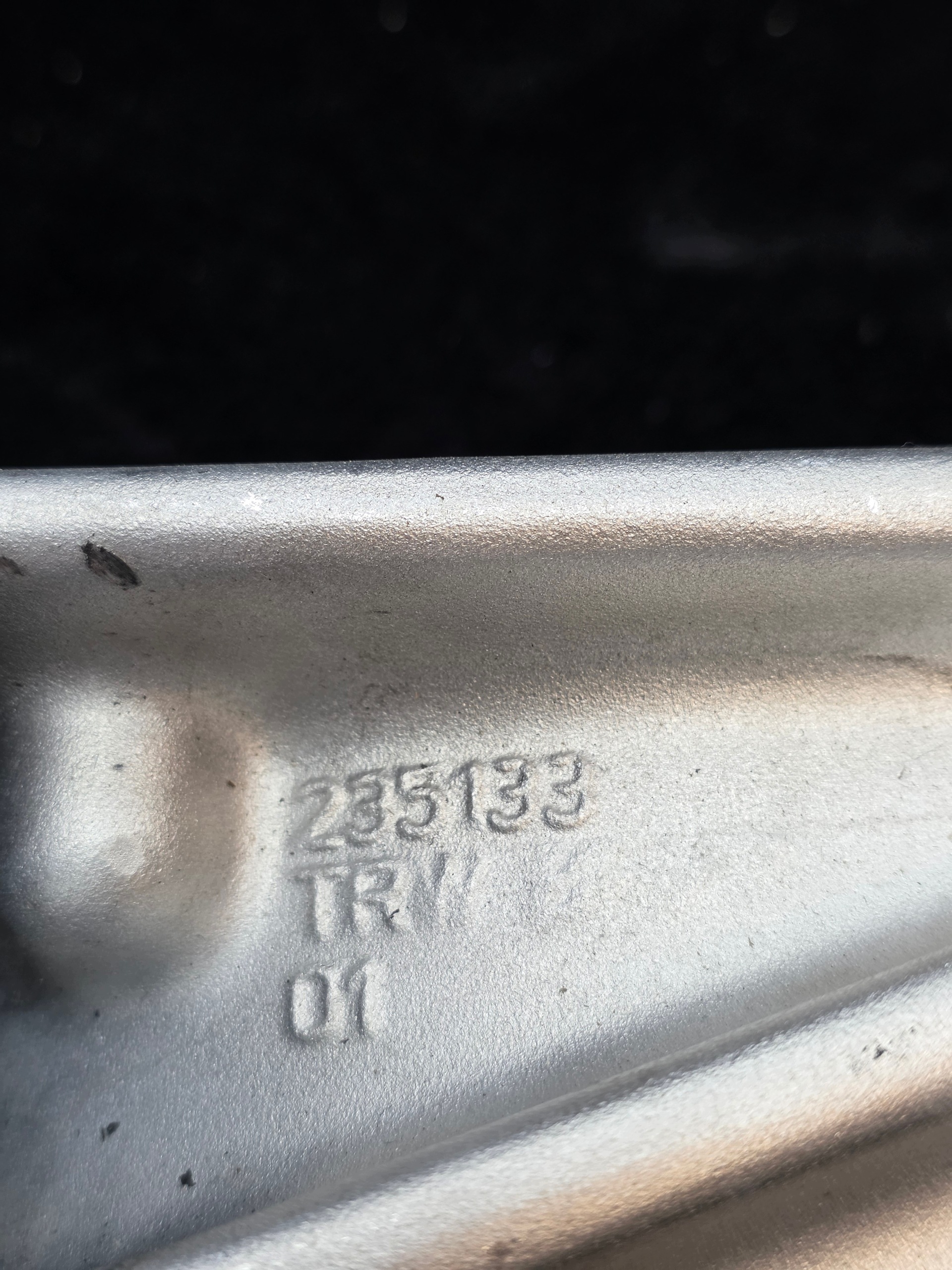 Kompletne ZAWIESZENIE Zwrotnica Piasta Ferrari 12 cilindri 812 PRAWY PRZÓD - galeria