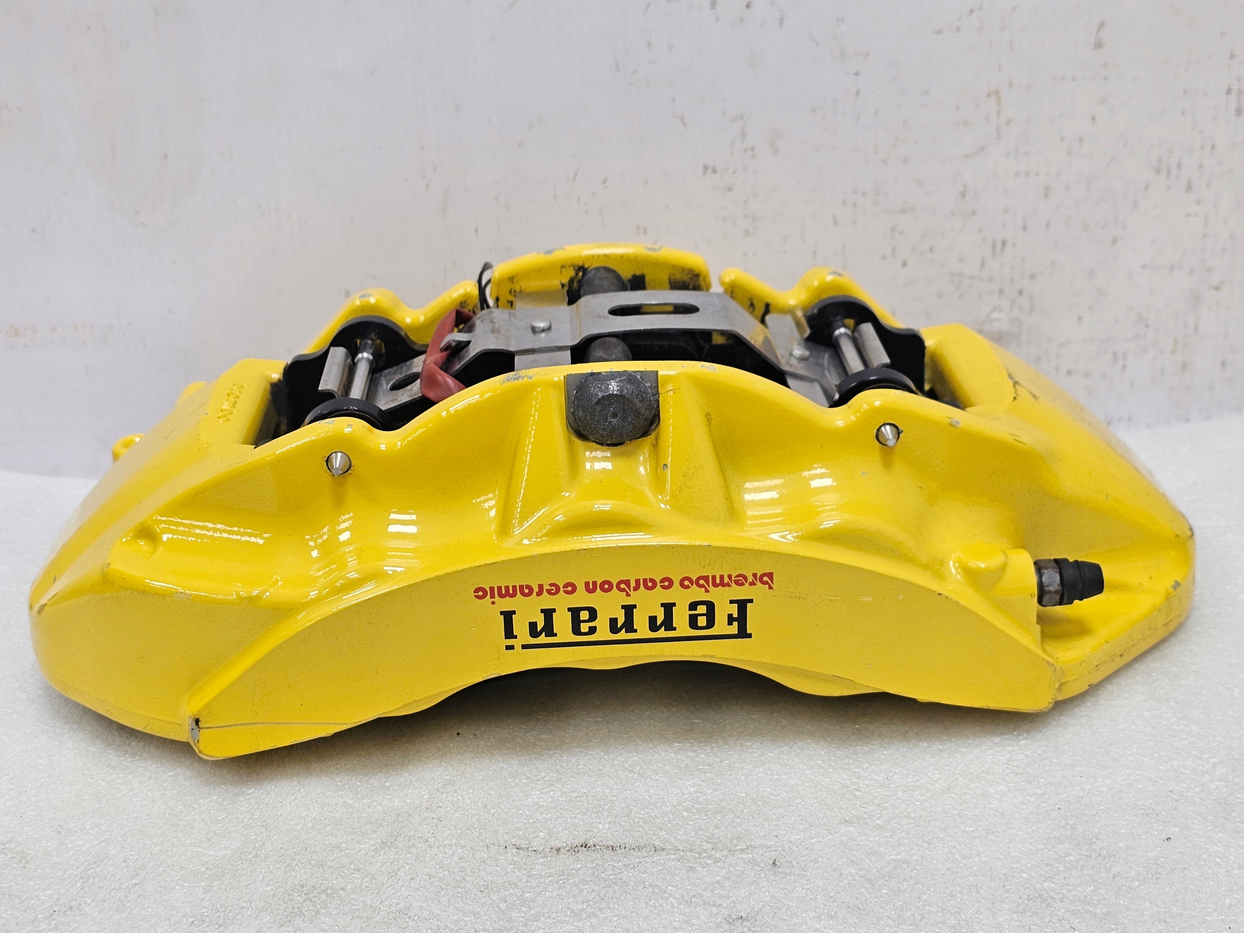 Суппорта Ferrari Roma Portofino Ceramics Big Brake Set Retrofitting - galeria