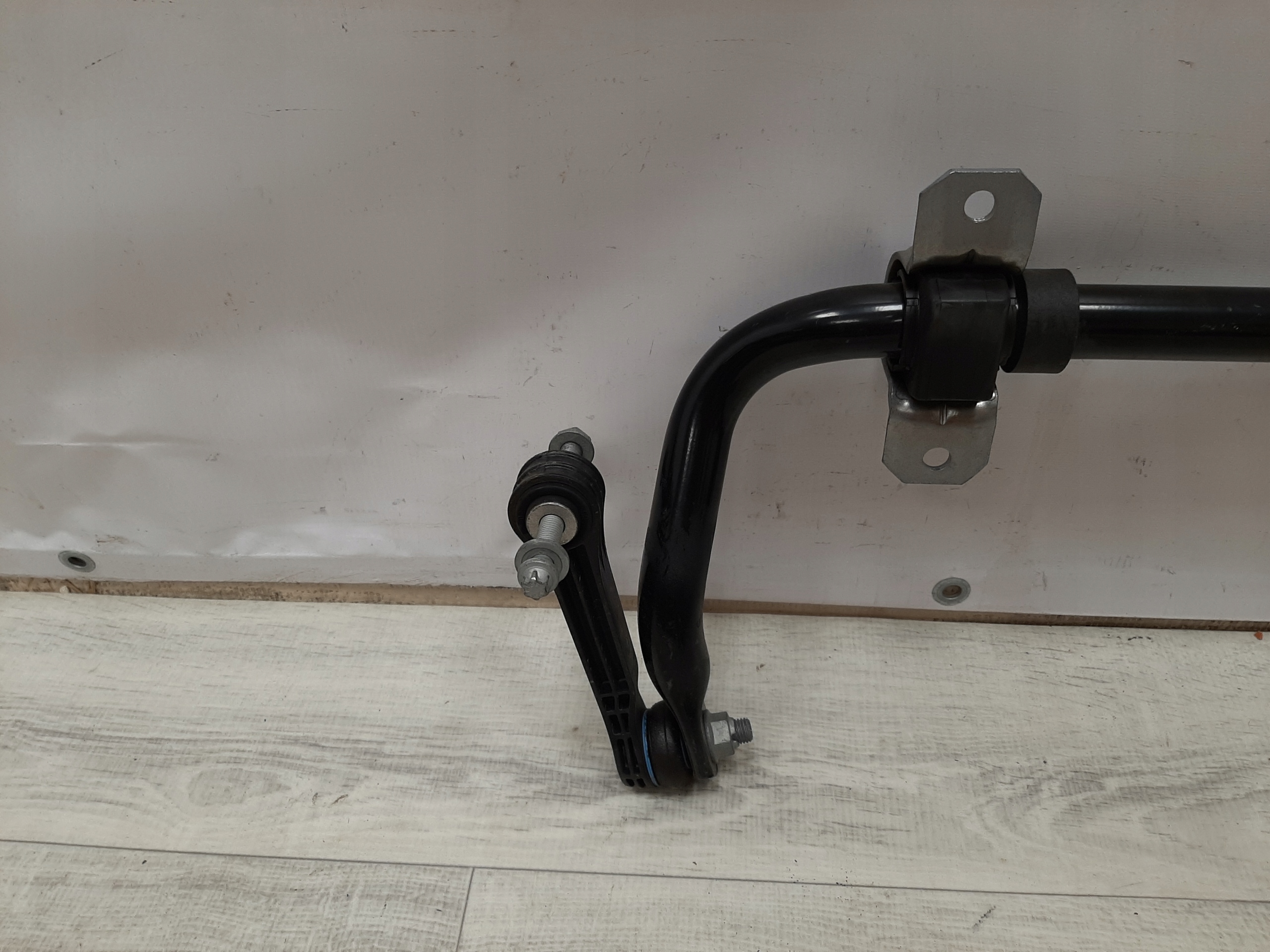 Stabilisatorstange hinten BMW M8 F91 F92 - galeria