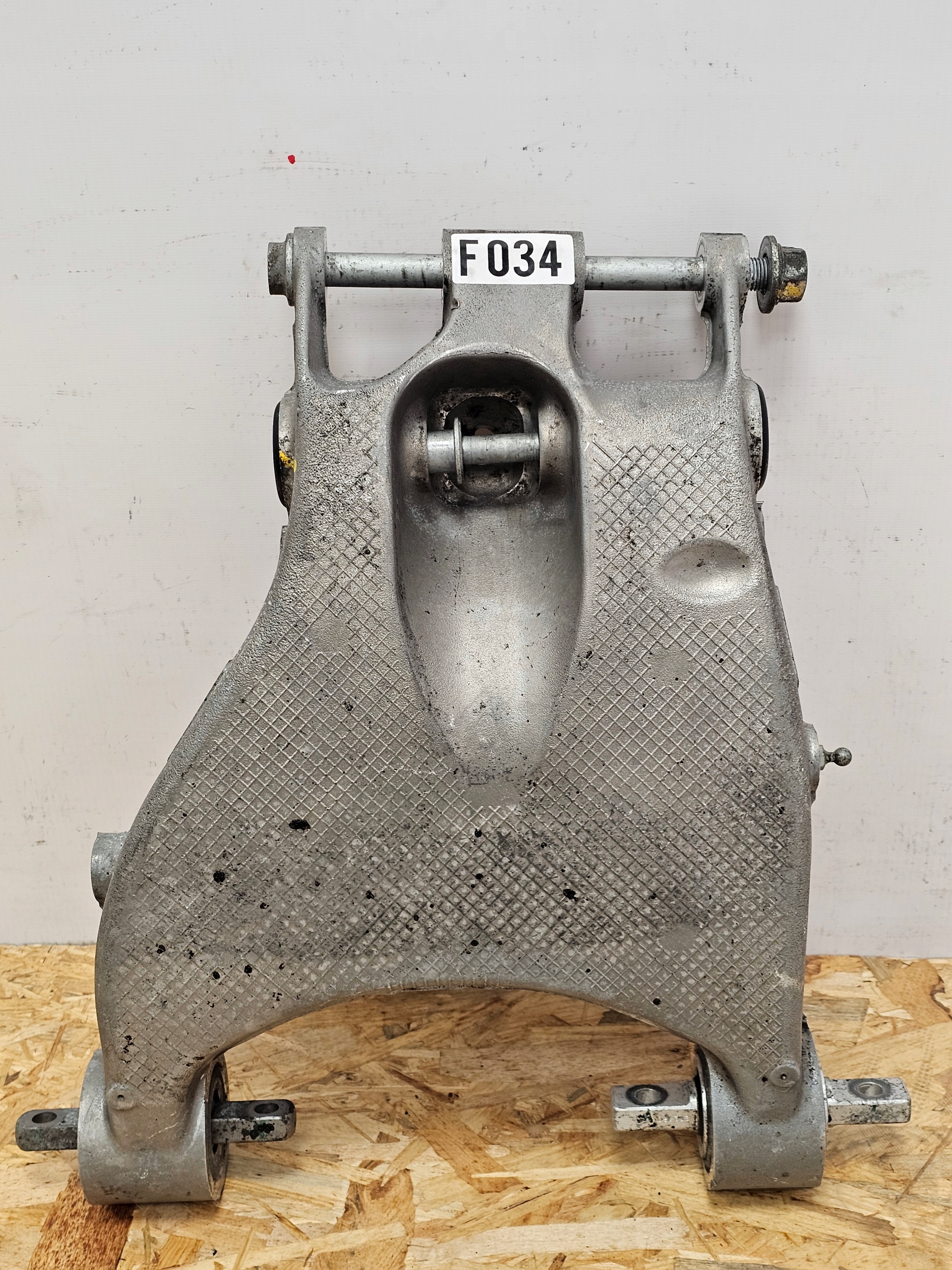 Swingarm Rear Rear LEFT Ferrari 458 Italia 488 California FF F12 - galeria