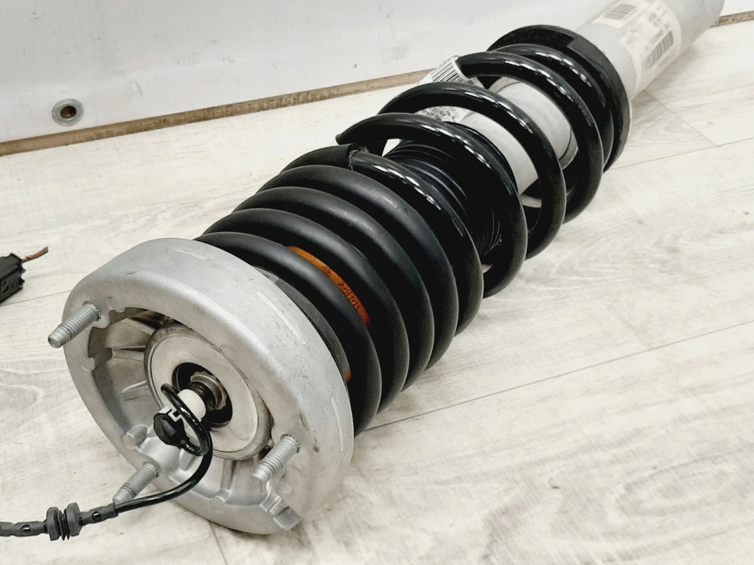 BMW M8 Coupe F92 EDC Stoßdämpfer hinten hinten 7856903 - galeria