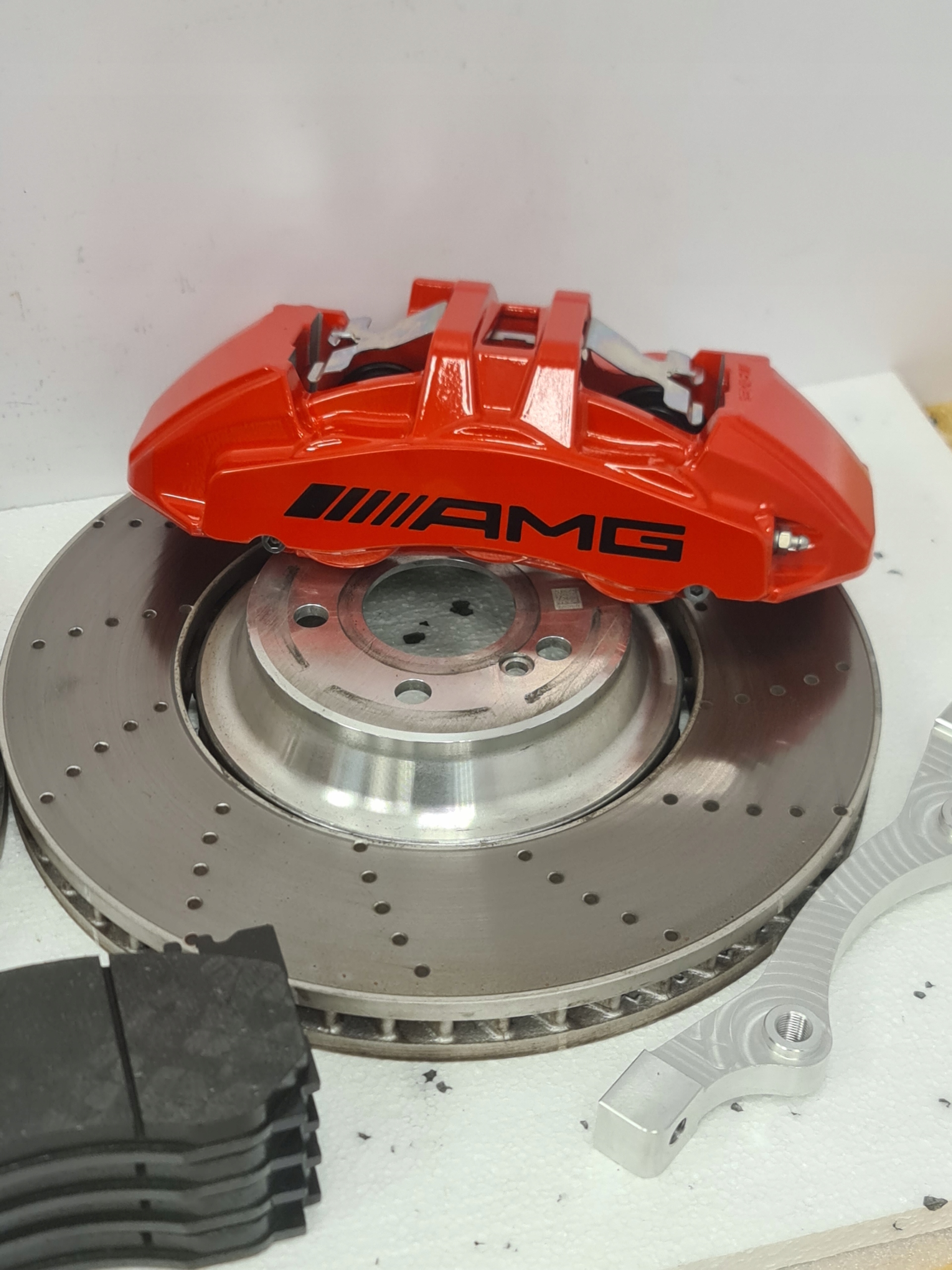 Суппорта, диски AMG Mercedes, Big Brake W205 SET - galeria