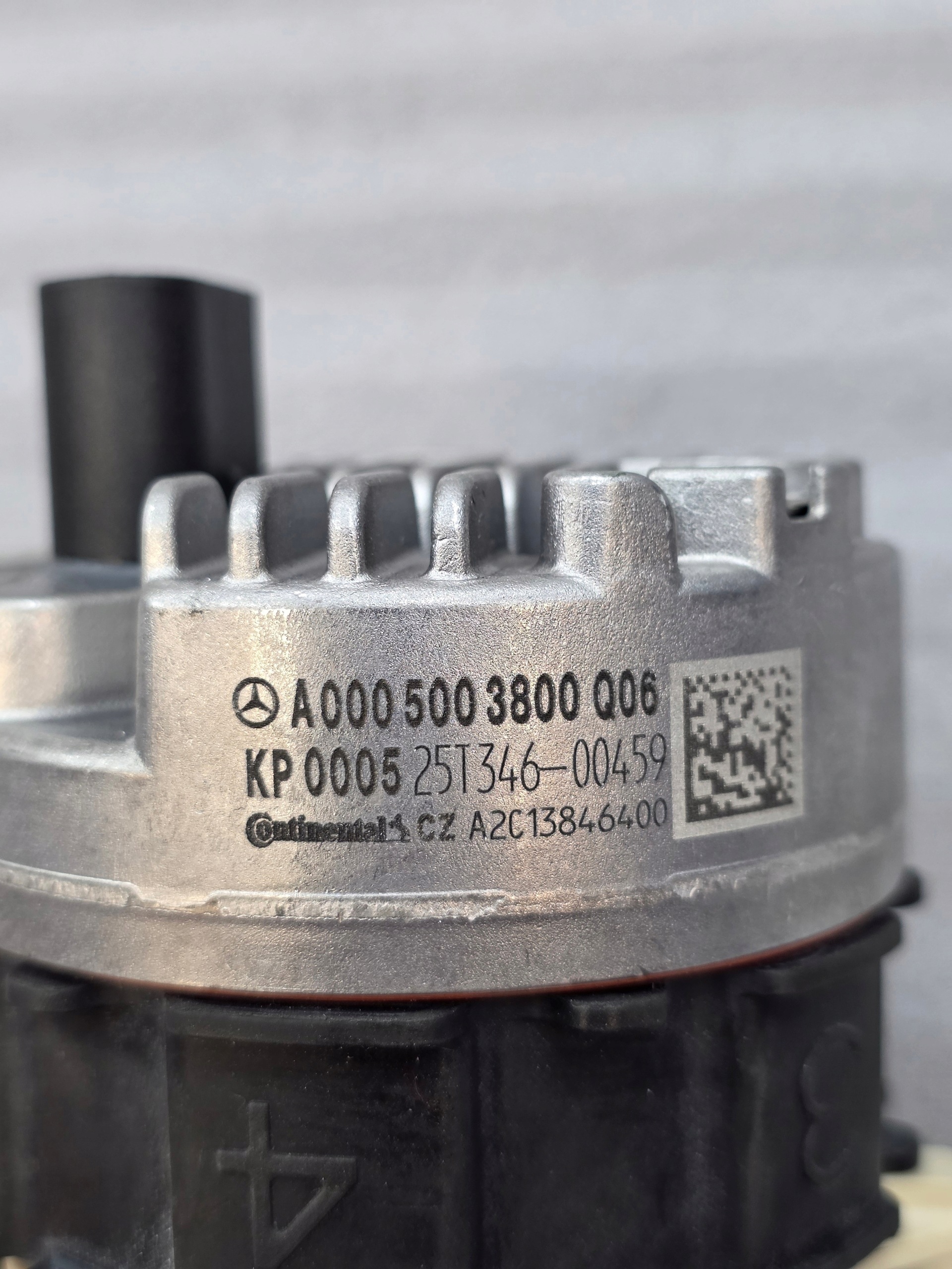 Mercedes Kühlwasserpumpe A0005003800 - galeria