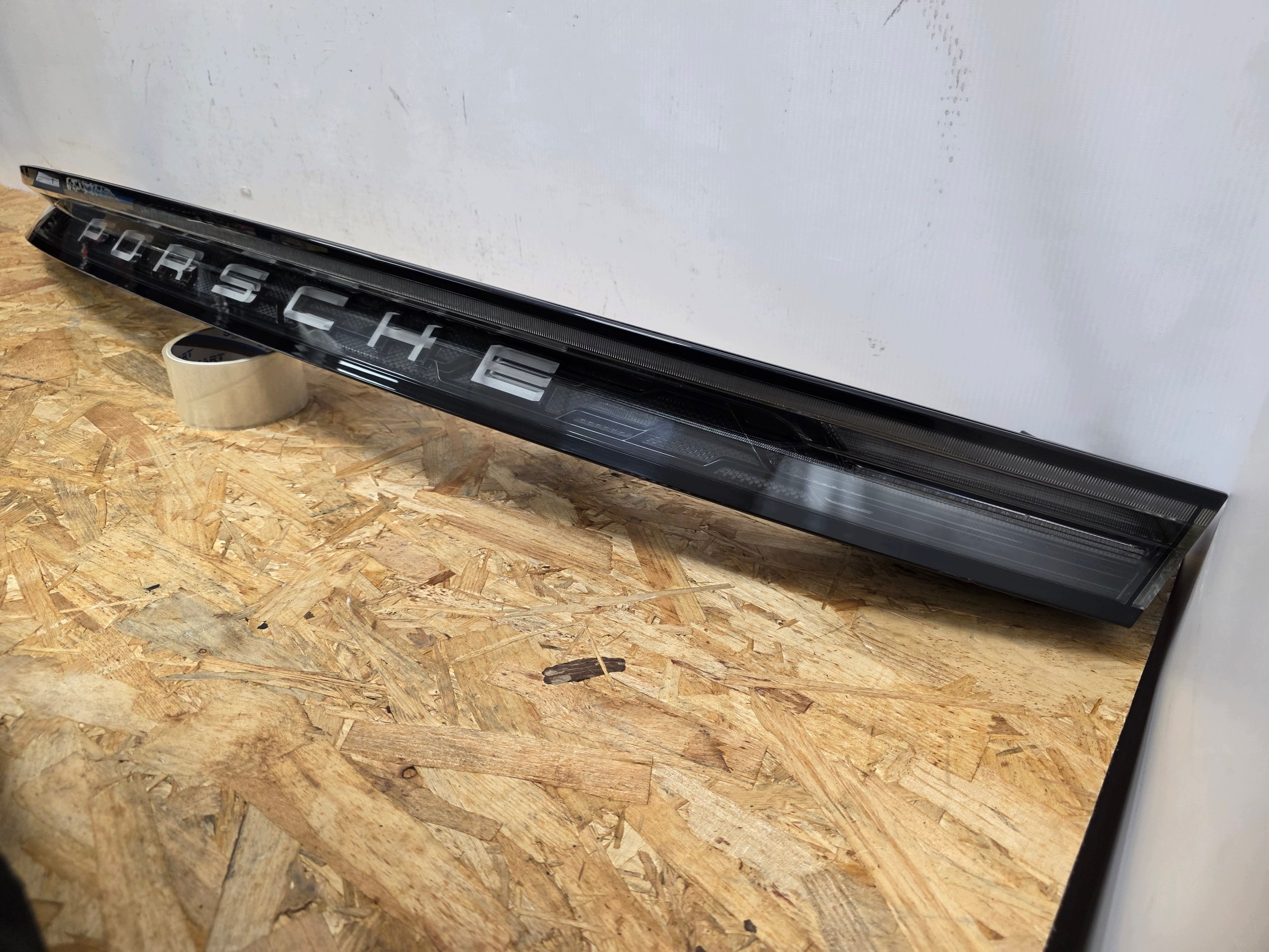 Blenda Lampa Tylna LED Porsche Taycan 9J1 - galeria