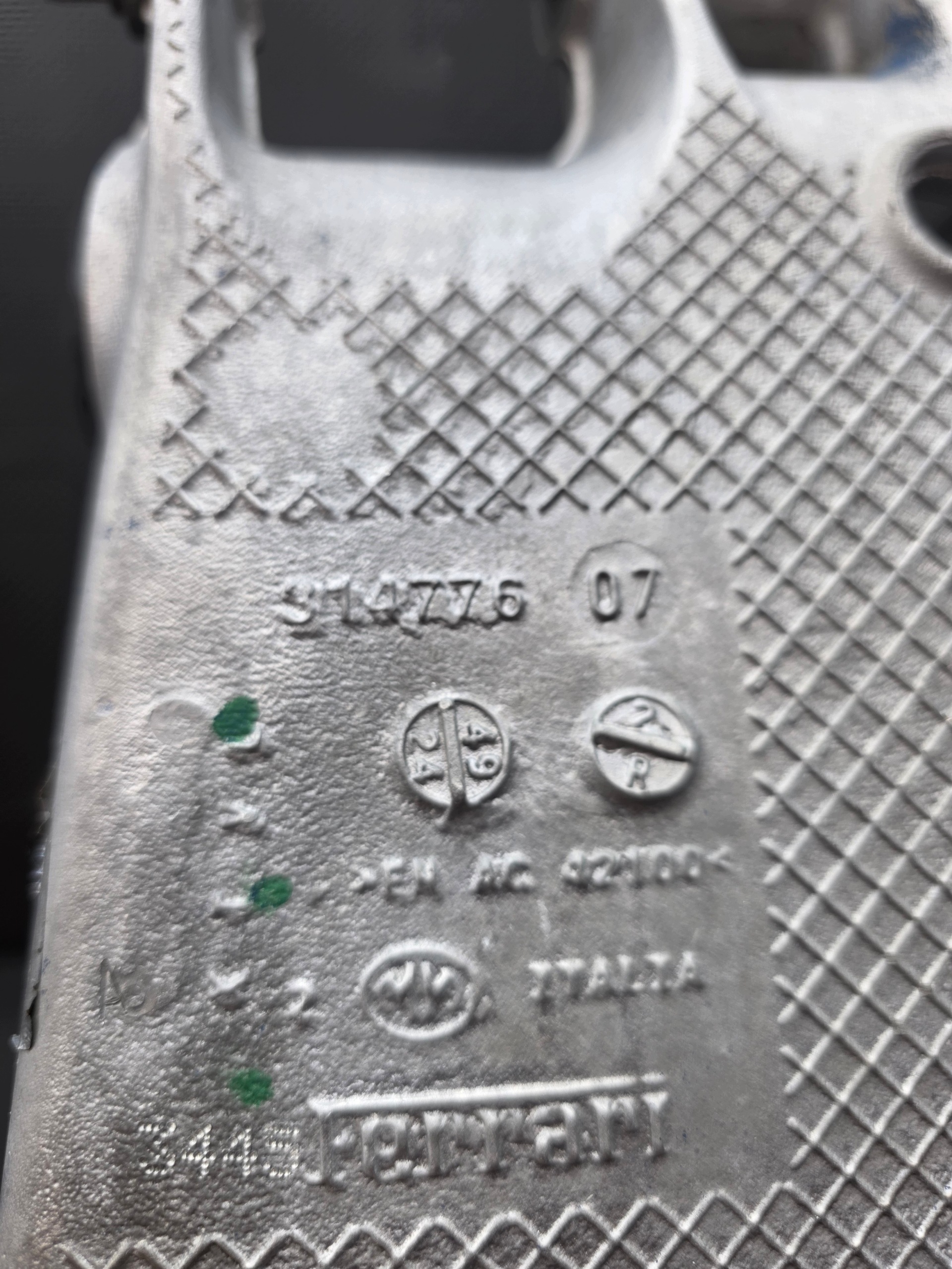 Wahacz tył tylny lewy FERRARI 896443 911176 - galeria
