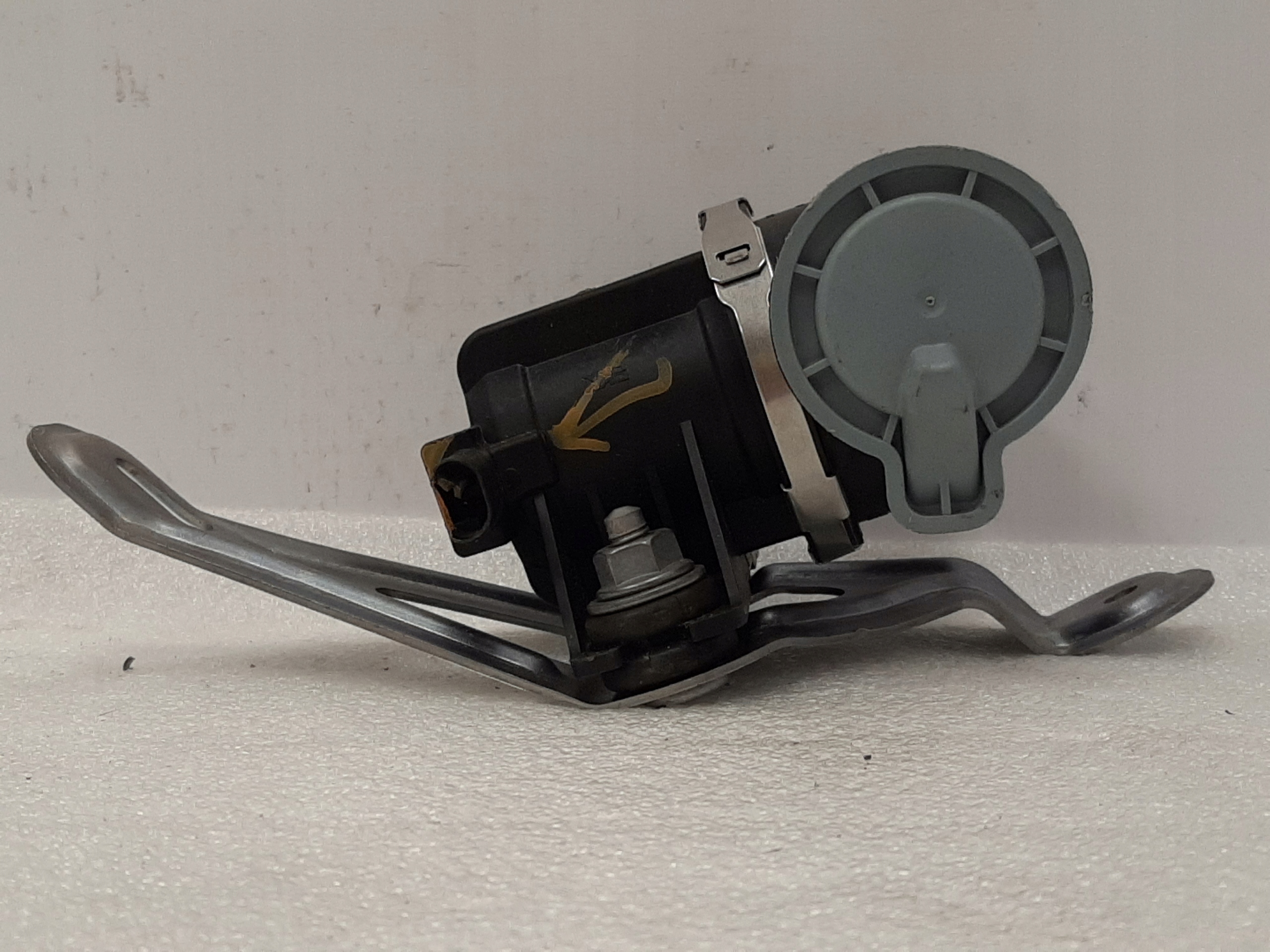 Pump Fuel Valve Mercedes W205 W213 A2054707102 - galeria