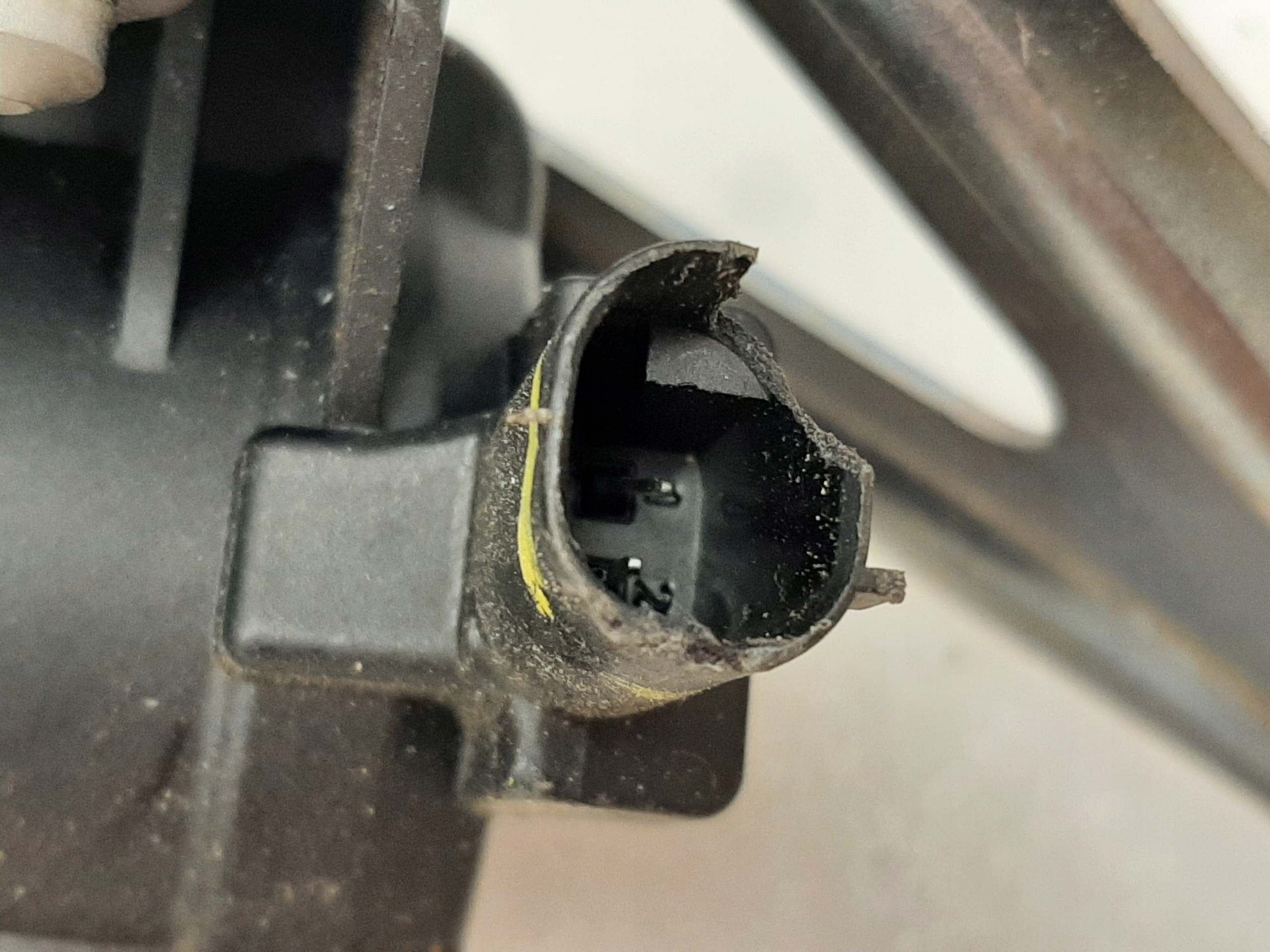 Pump Fuel Valve Mercedes W205 W213 A2054707102 - galeria