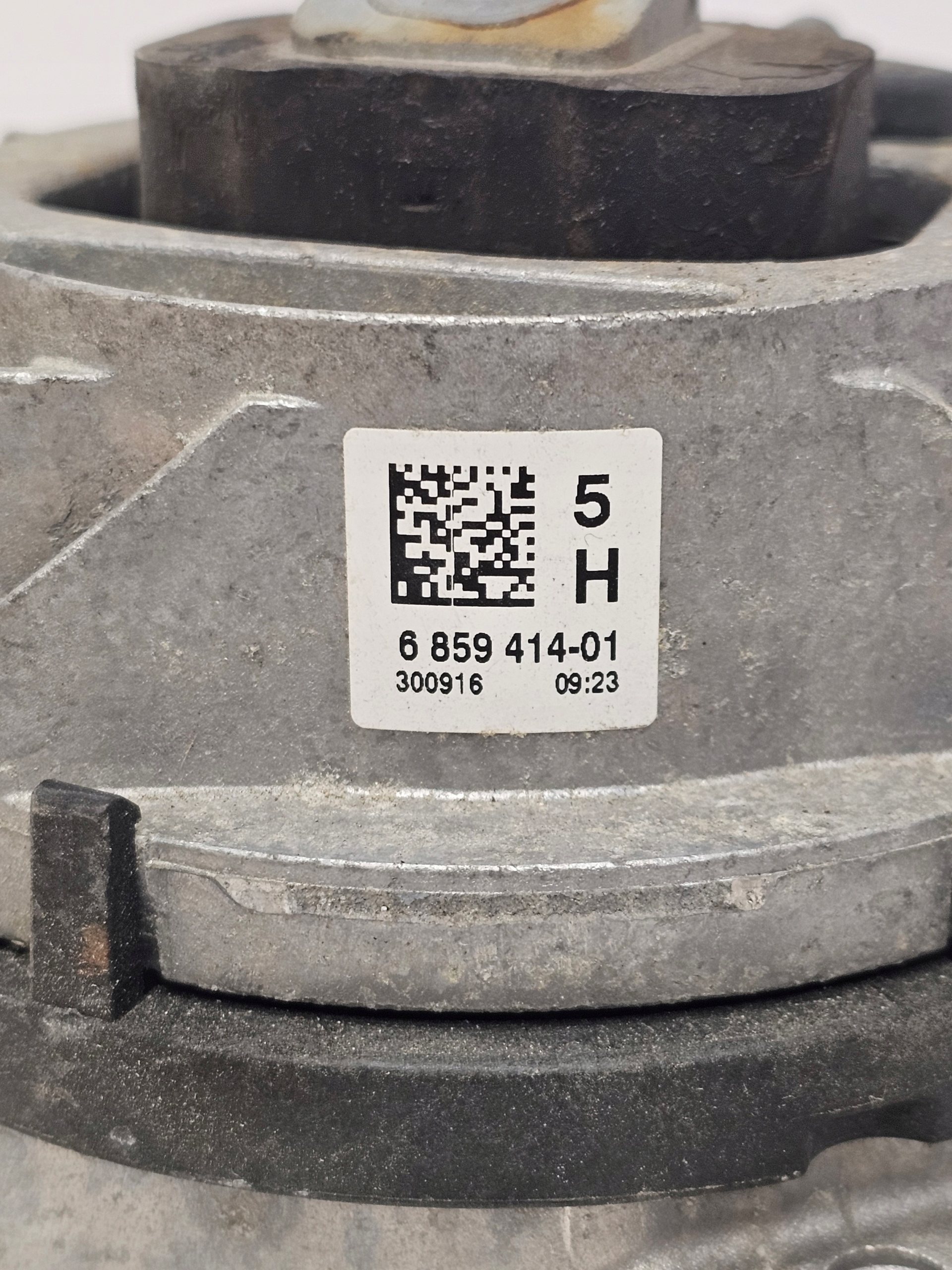 Подушка двигателя BMW F20 F22 F30 F21 F32 F36 6859414 - galeria