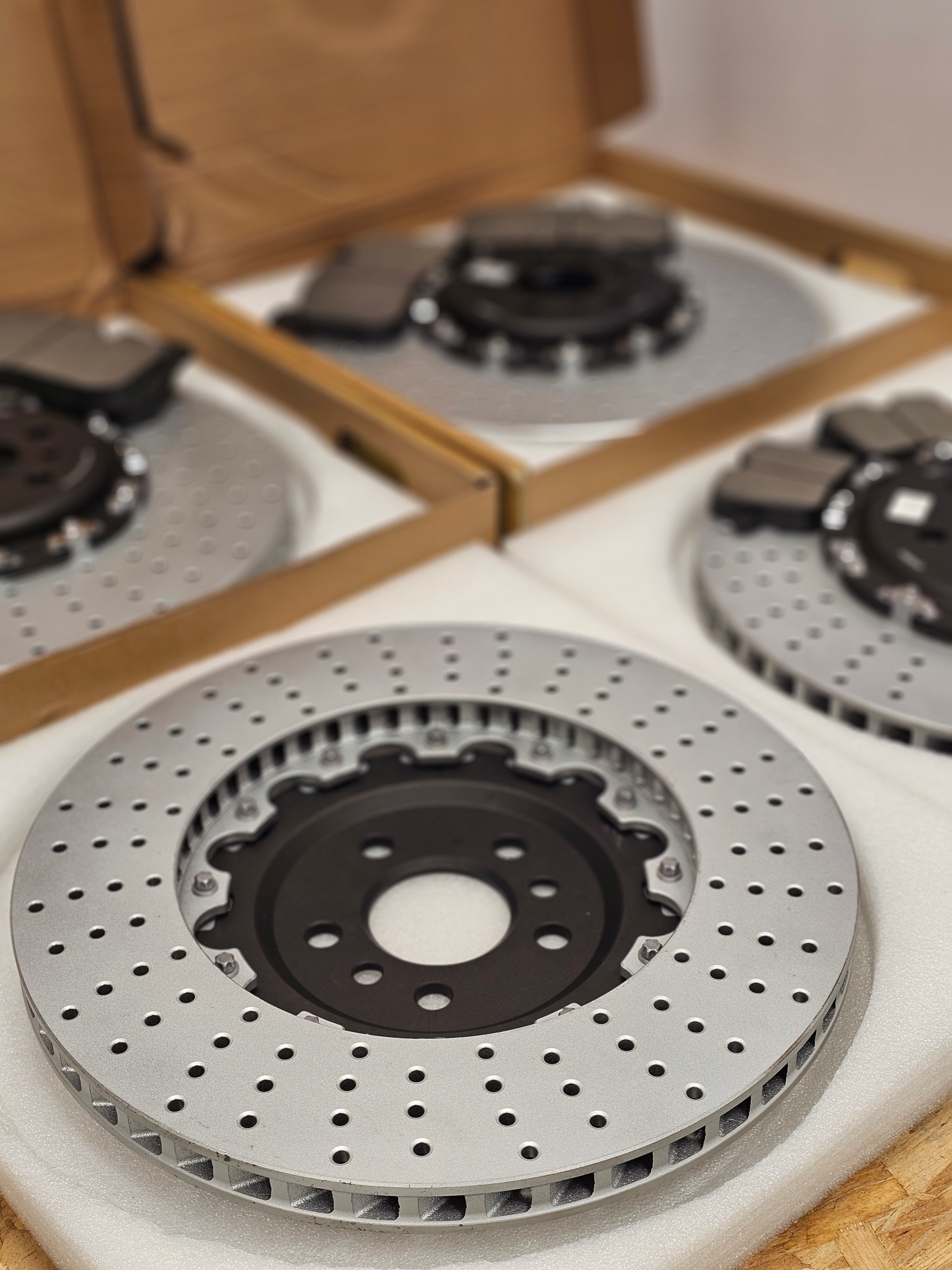 Conversion CERAMIC -> STEEL Set Discs Pads BMW M2 M3 M4 F80 F82 F87 - galeria