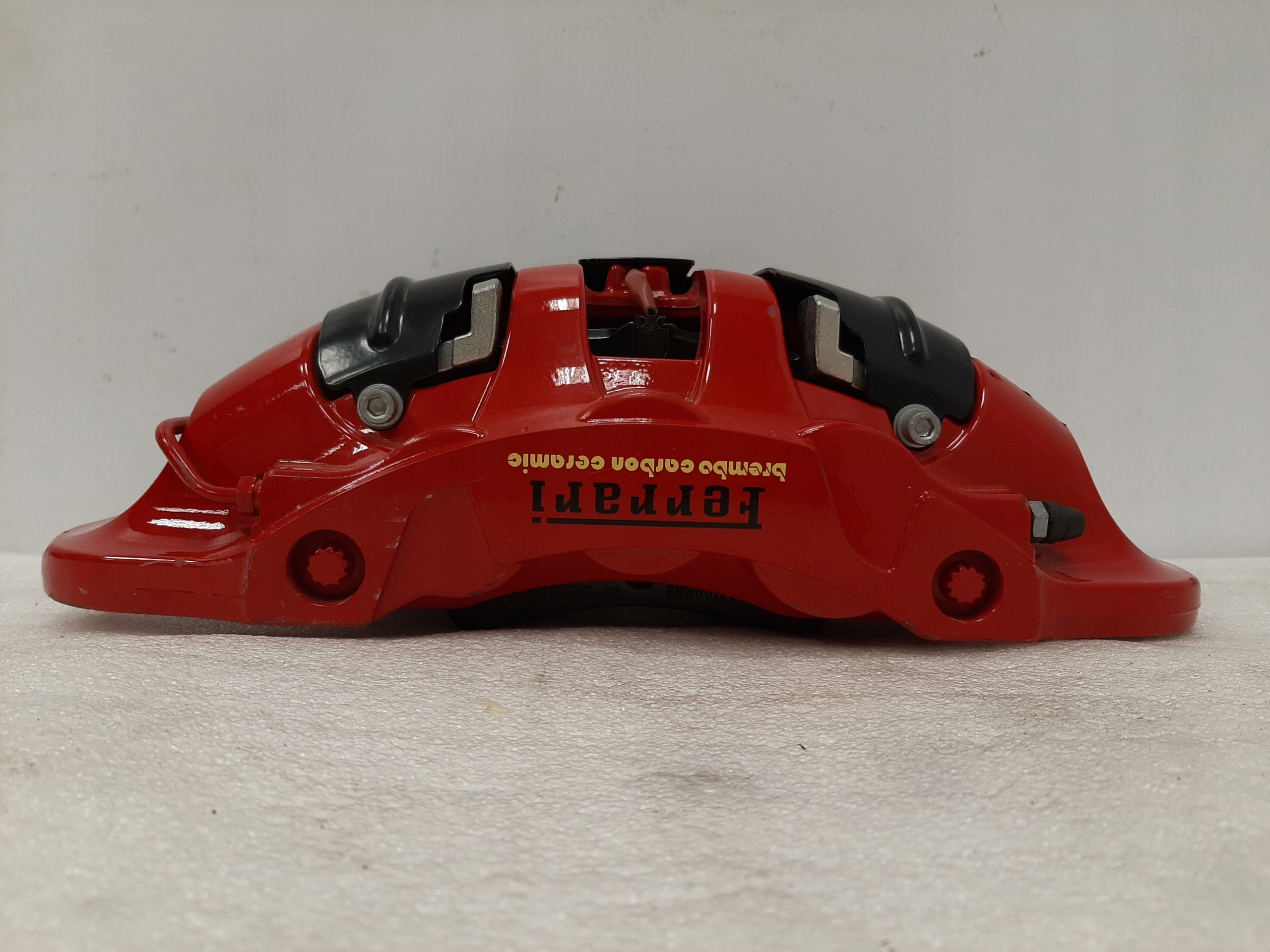 Суппорта Ferrari F8 488 812 FF, большие передние тормоза - galeria