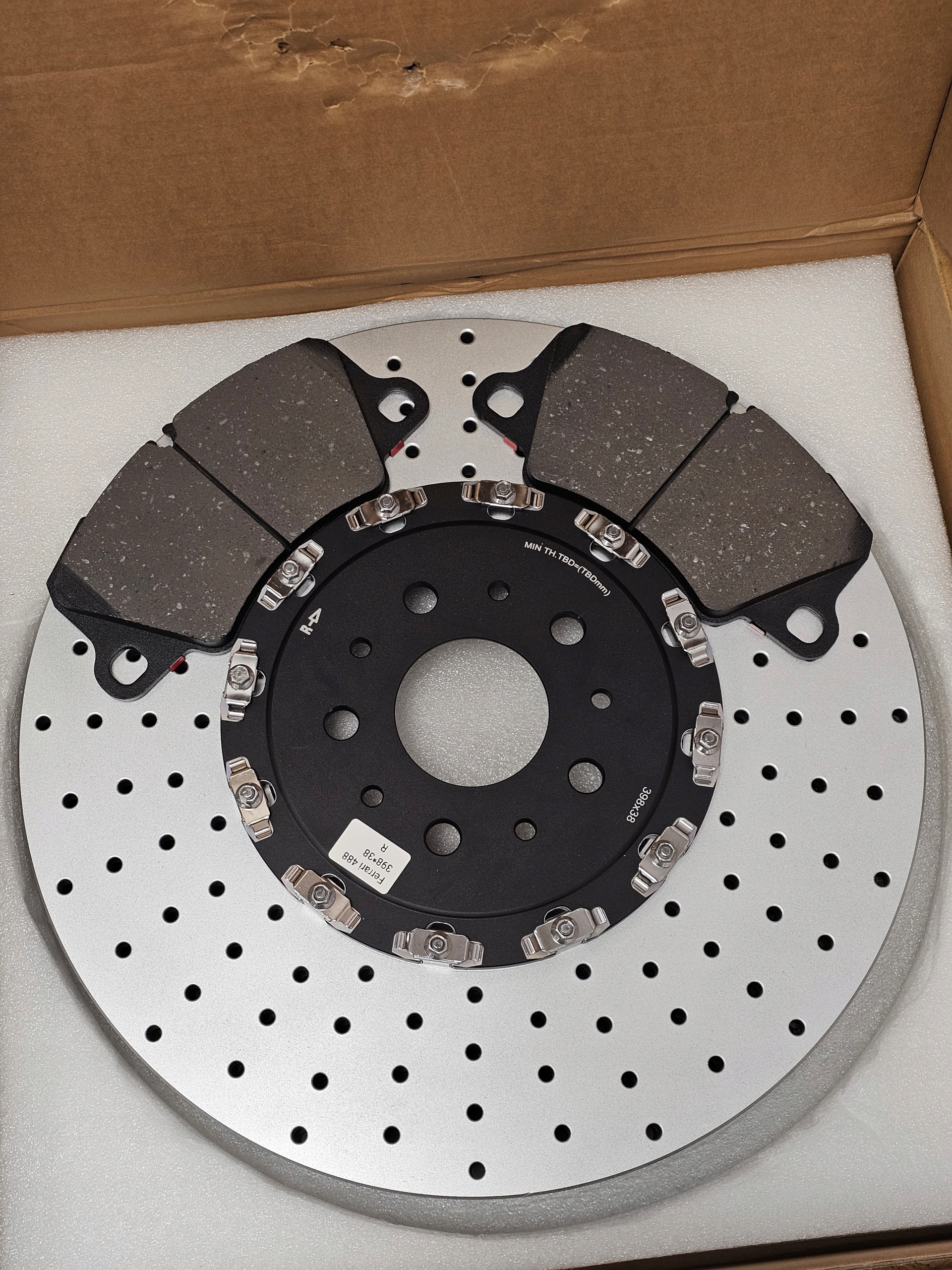 Conversion CERAMIC -> STEEL Set of discs and pads for Ferrari 488 GTB Pista - galeria
