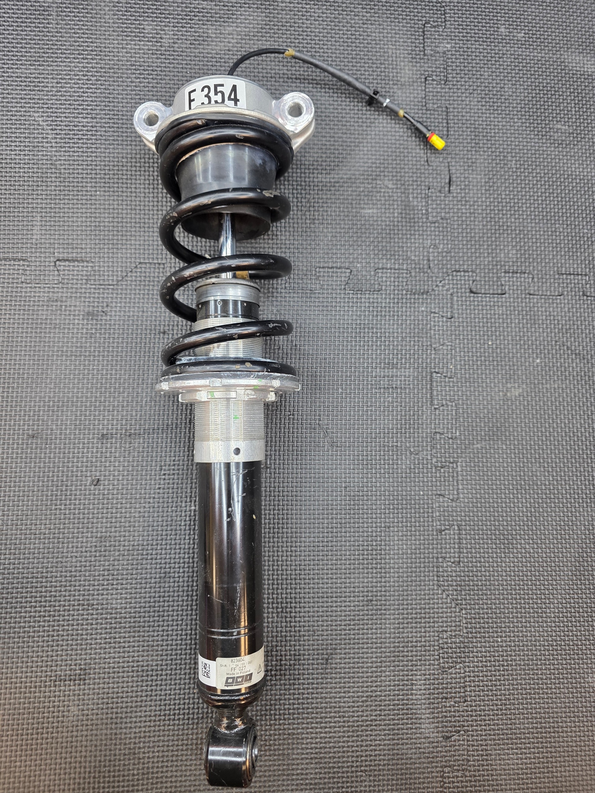 Amortyzator Shock Absorber Ferrari 296 GTB GTS - galeria